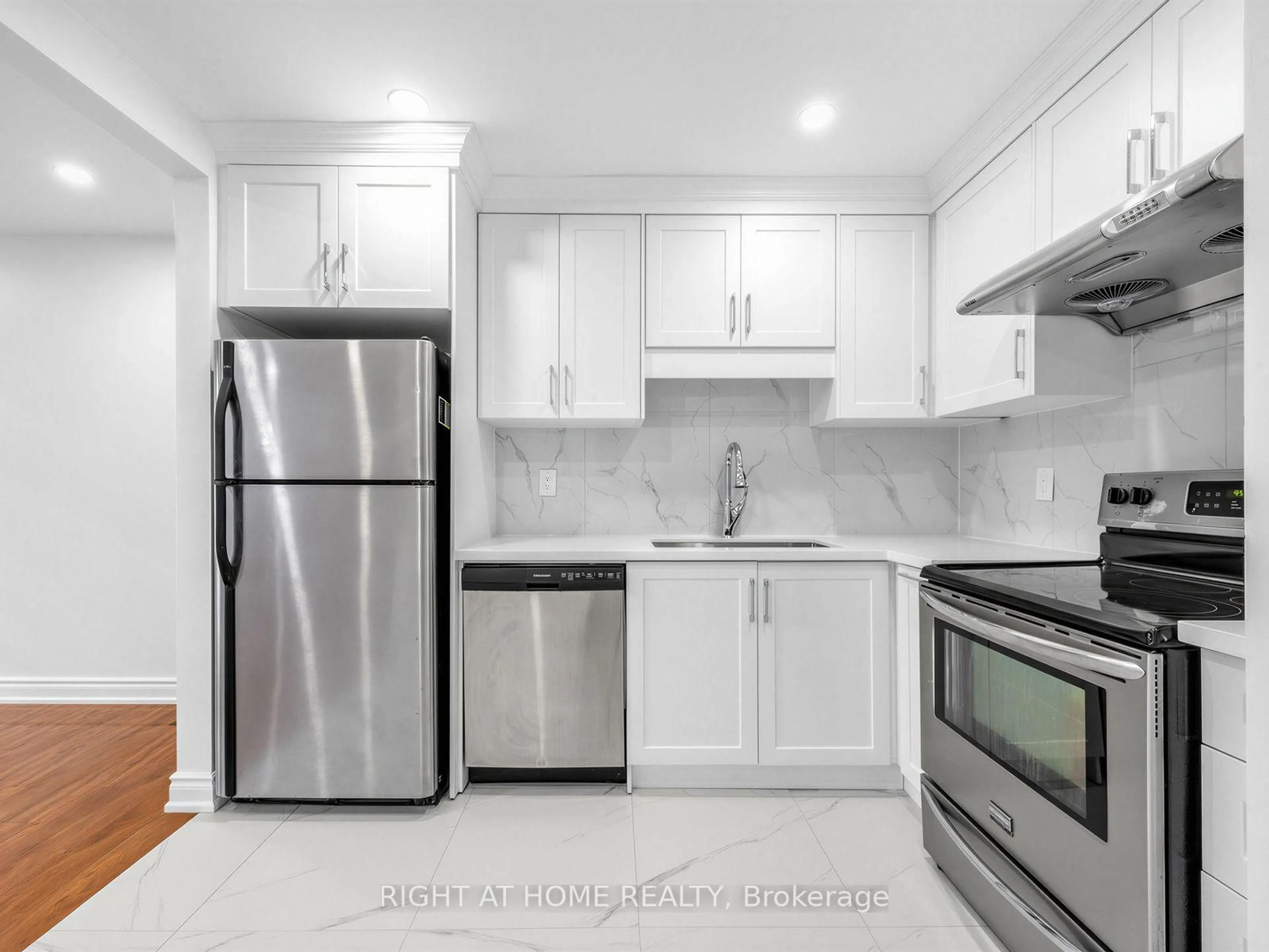 Standard kitchen, ceramic/tile floor for 336 Sprucewood Crt, Toronto Ontario M1W 1R1