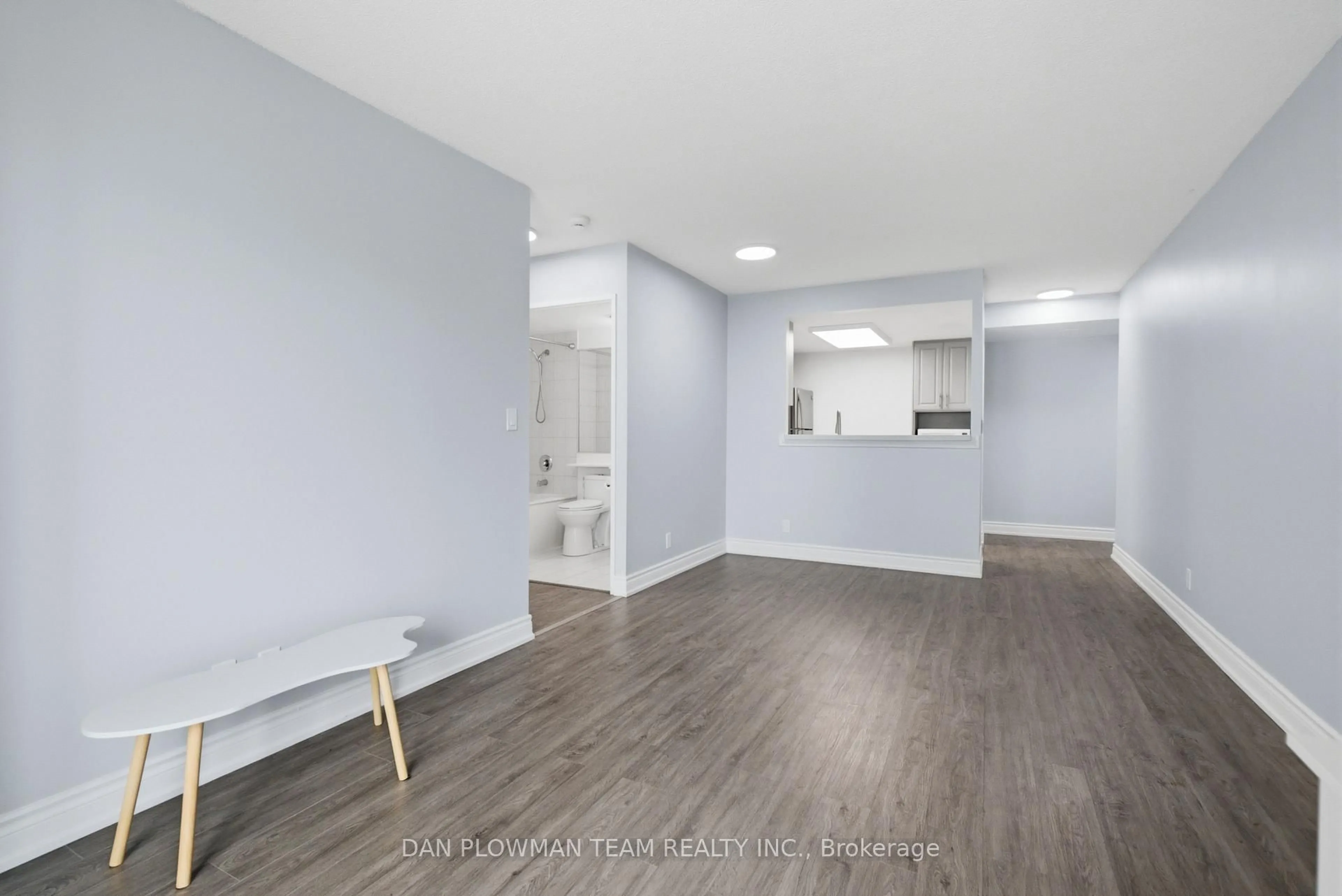 A pic of a room for 8 Lee Centre Dr #913, Toronto Ontario M1H 3H8