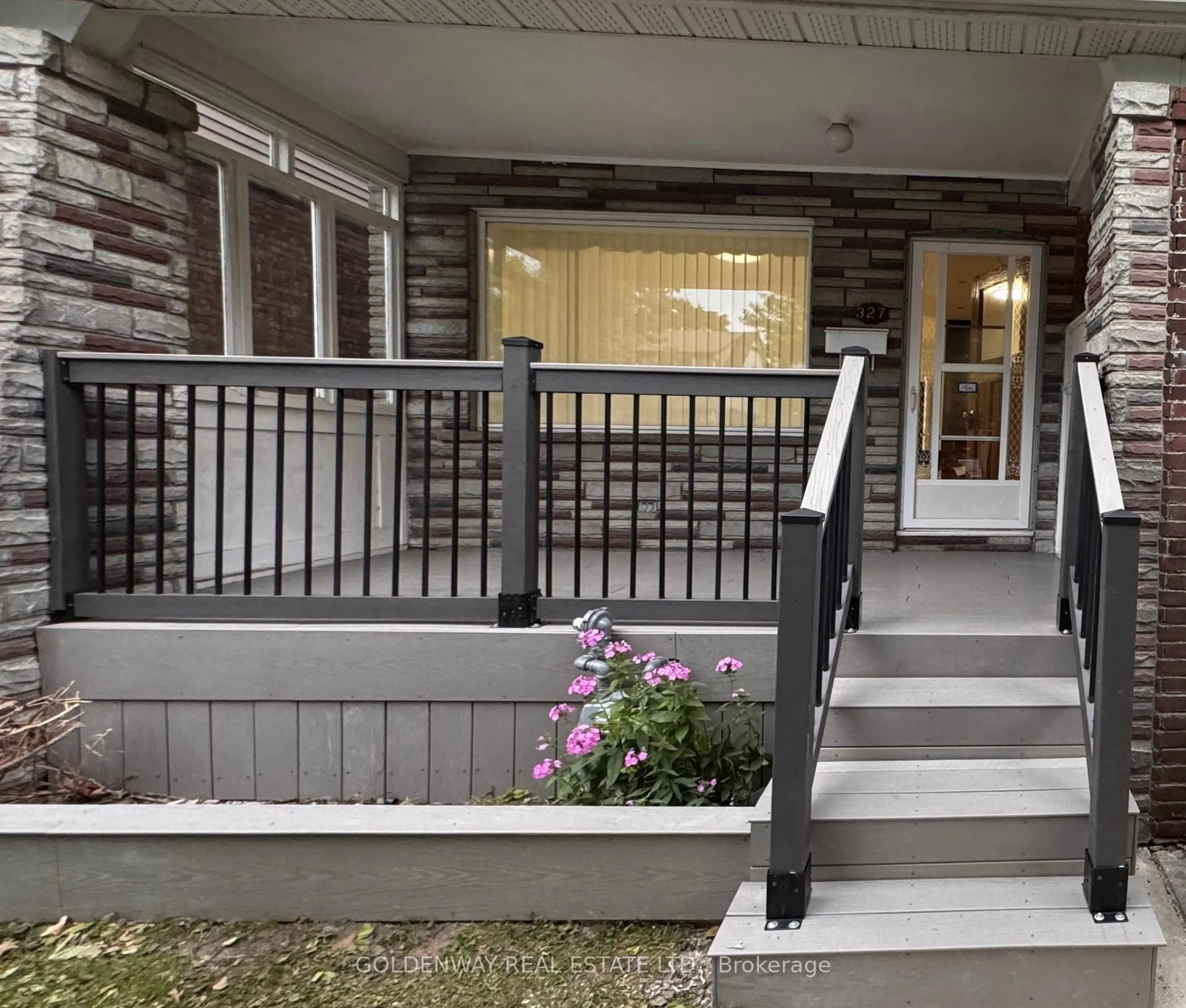 Unknown for 327 Springdale Blvd, Toronto Ontario M4C 2A3