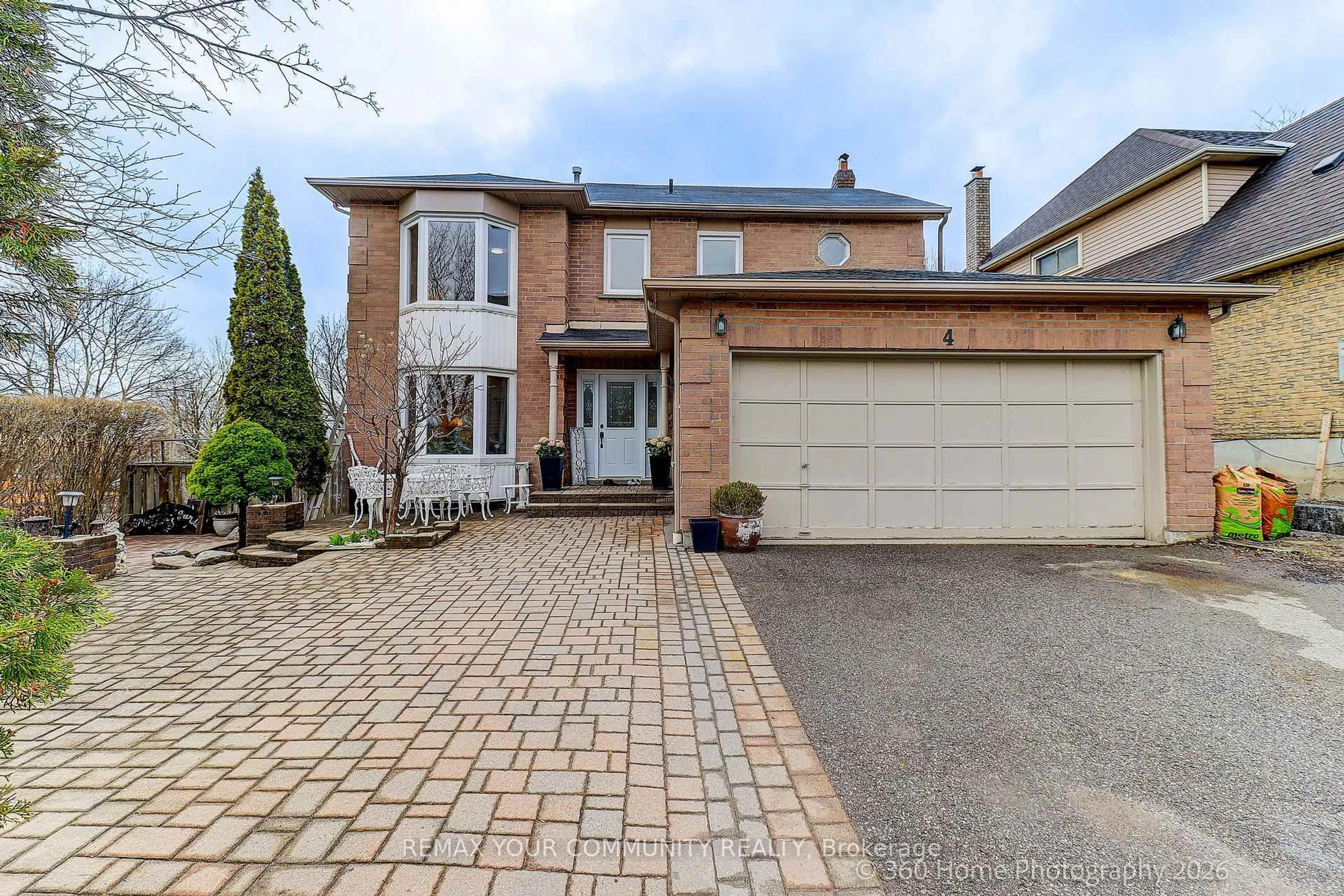 Home with brick exterior material, street for 4 Mayflower St, Whitby Ontario L1N 8B1