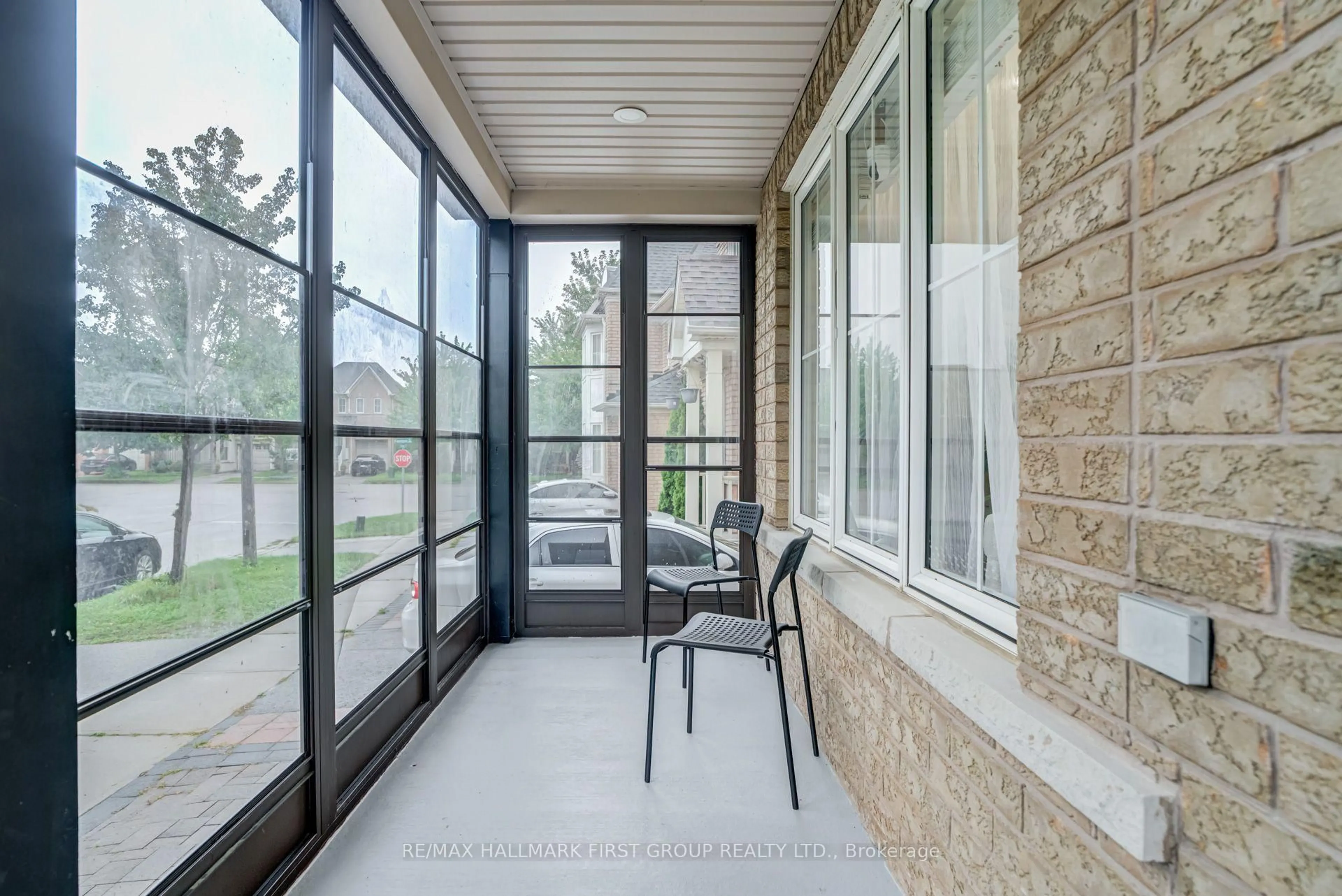 Patio, street for 6 Tansley Cres, Ajax Ontario L1Z 1Y5