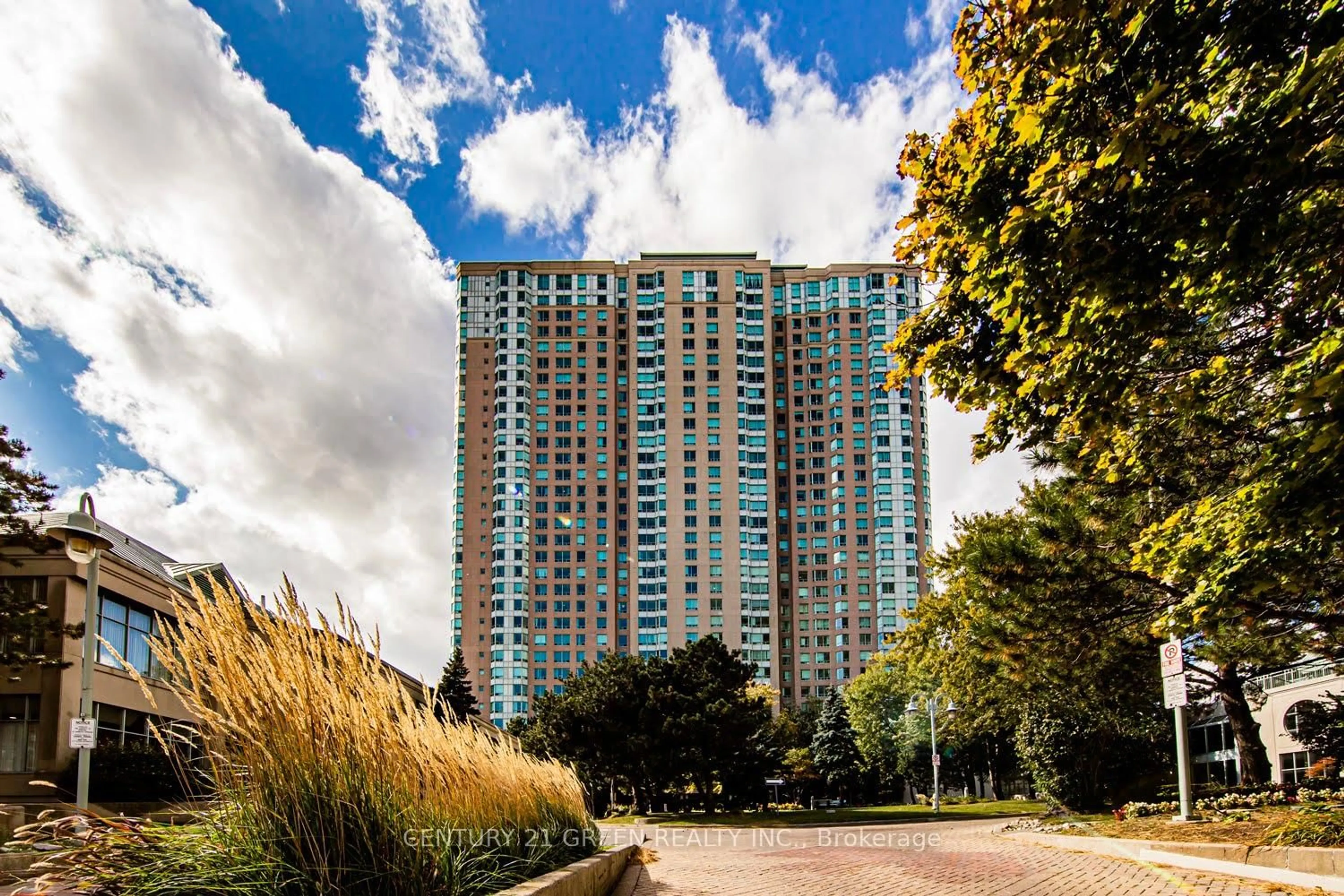 A pic from outside/outdoor area/front of a property/back of a property/a pic from drone, building for 68 Corporate Dr #2623, Toronto Ontario M1H 3H3