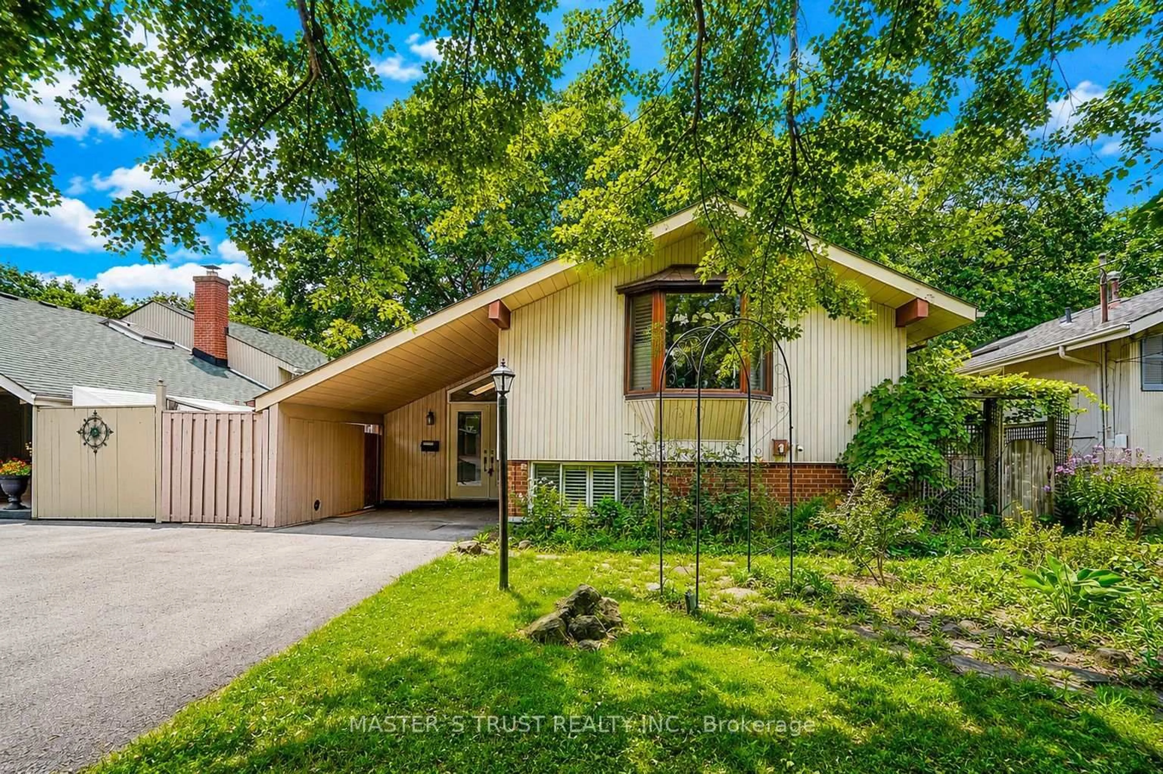 Home with vinyl exterior material, street for 183 Birkdale Rd, Toronto Ontario M1P 3R9