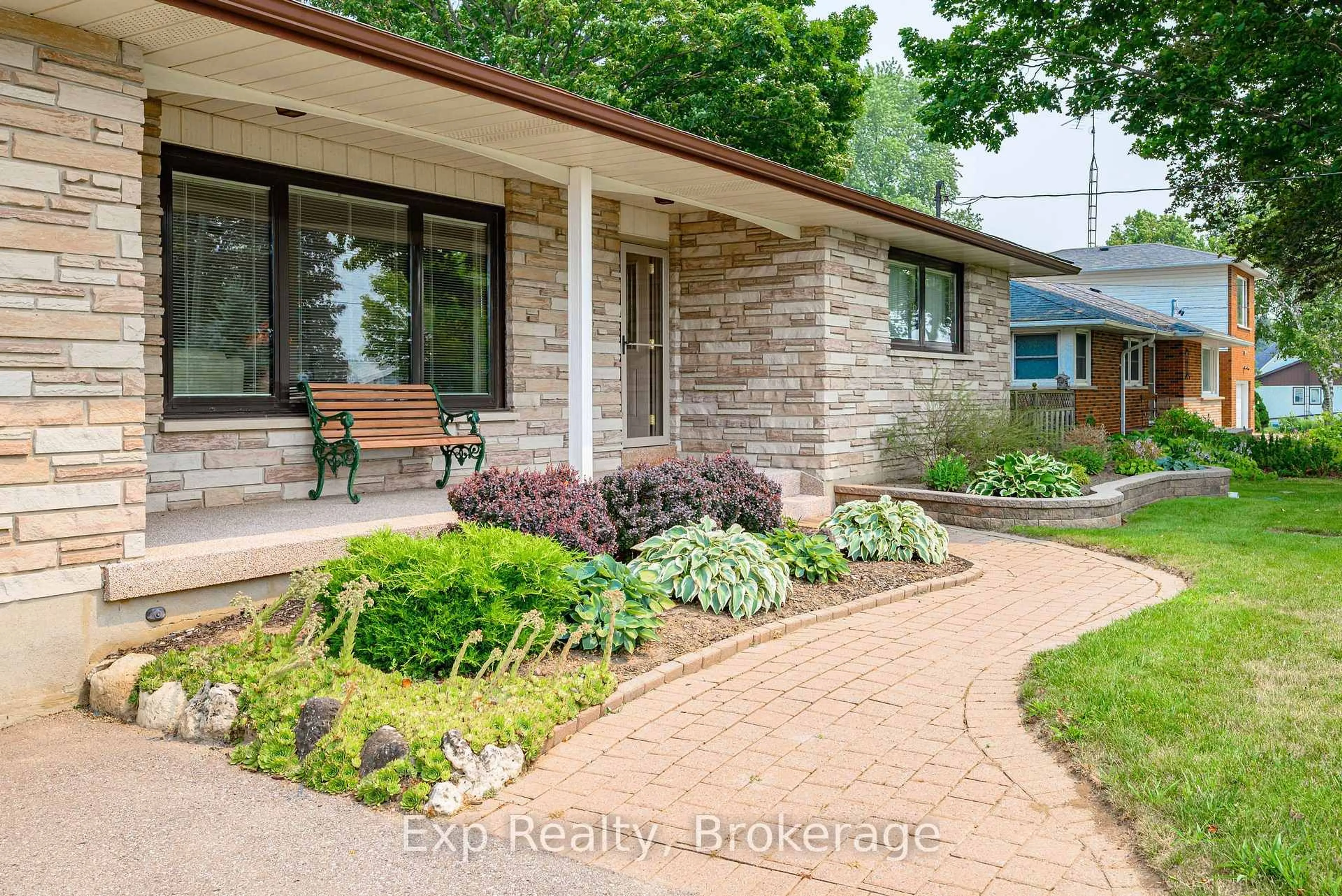 Home with brick exterior material, street for 1325 Townline Rd, Clarington Ontario L1H 8L7