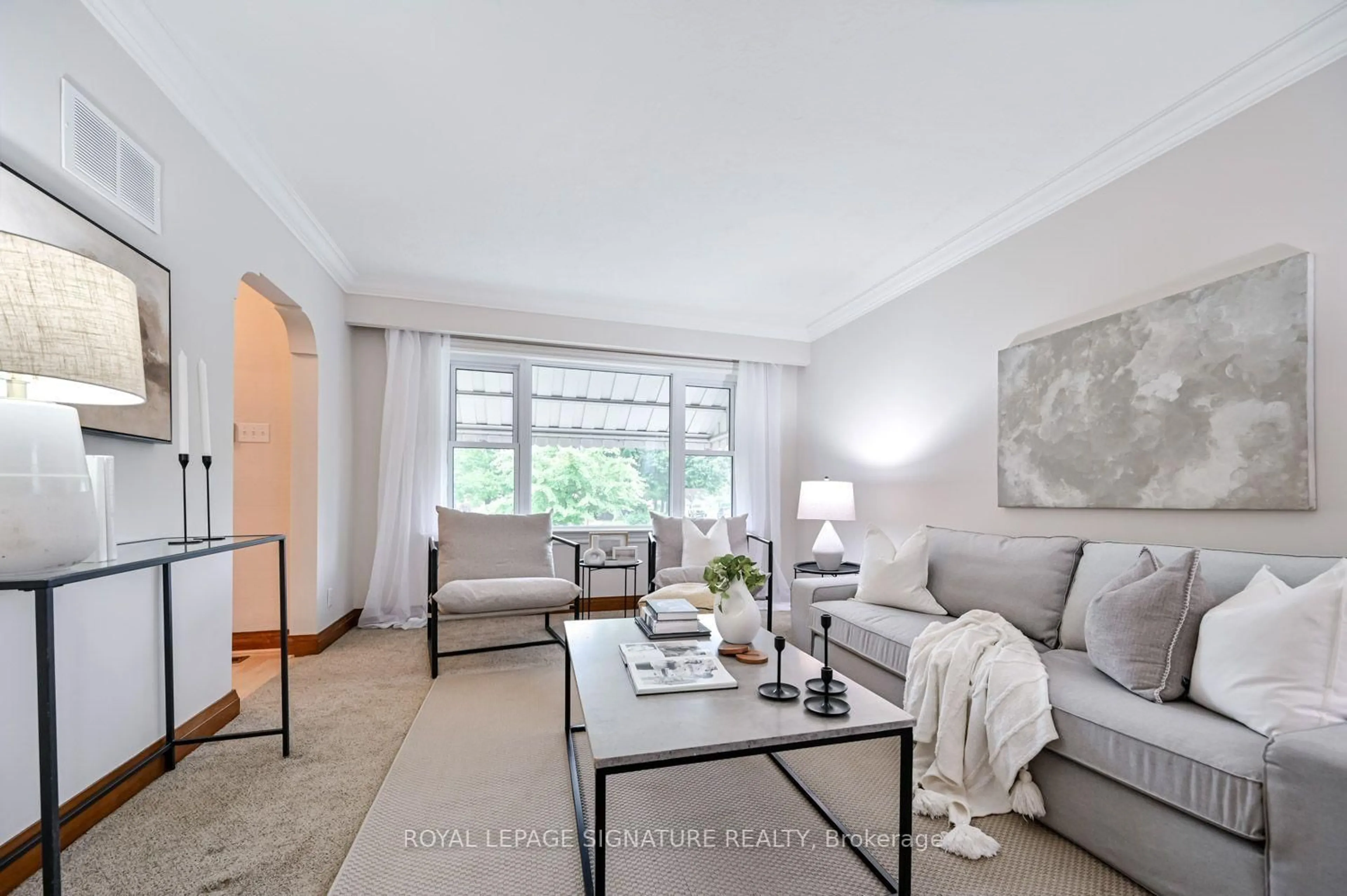 Living room with furniture, unknown for 40 Shandara Cres, Toronto Ontario M1R 1E9