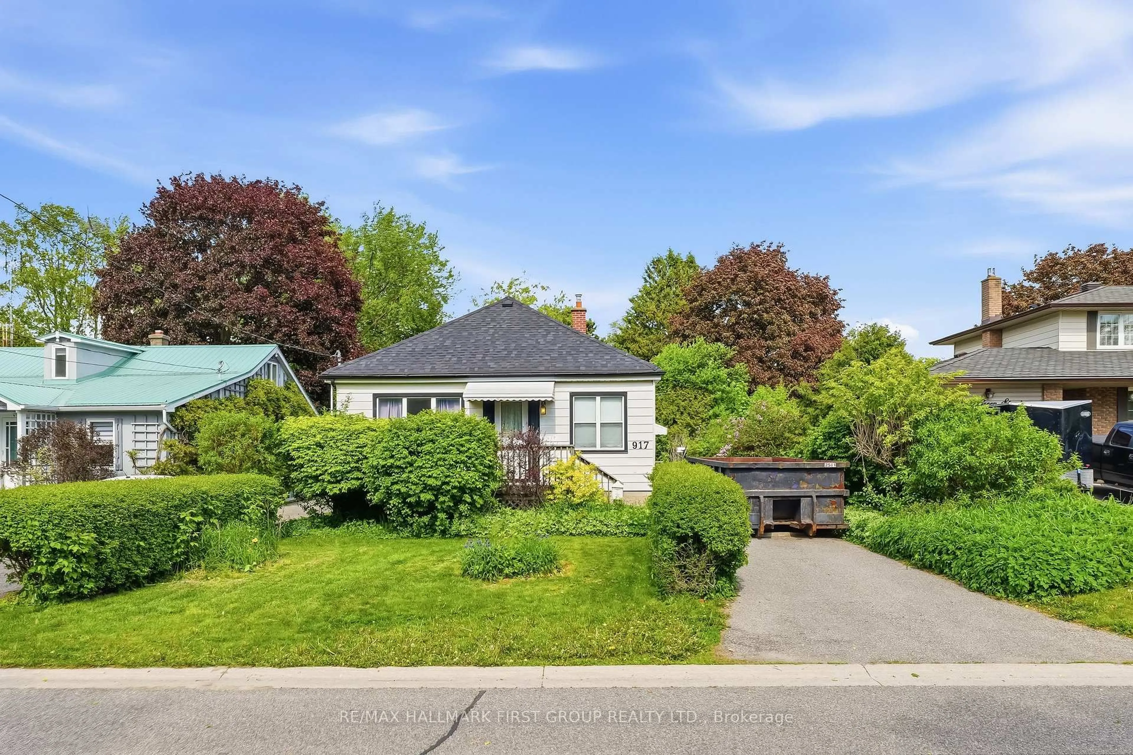 Unknown for 917 Green St, Whitby Ontario L1N 4G4
