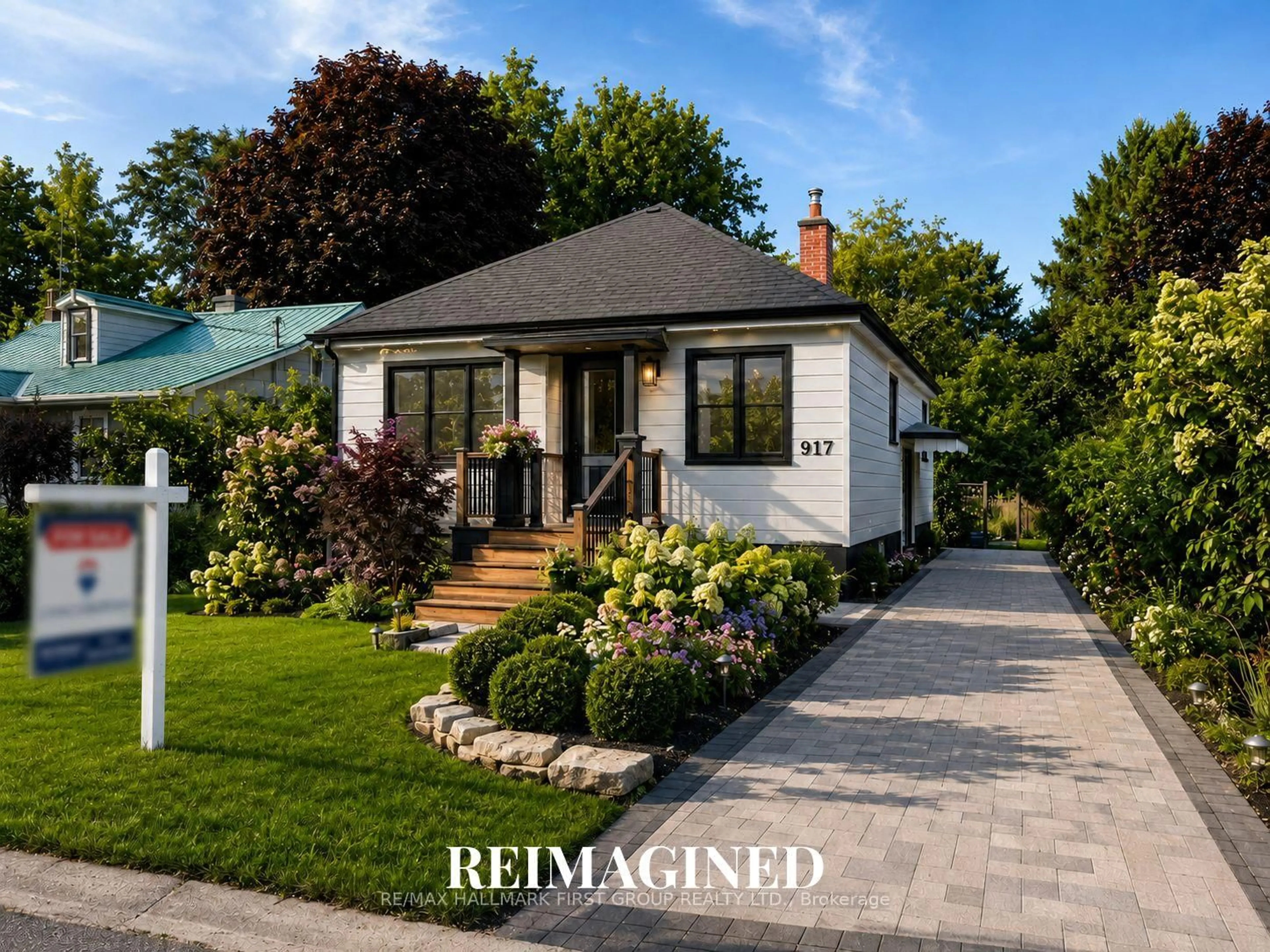 Home with brick exterior material, street for 917 Green St, Whitby Ontario L1N 4G4