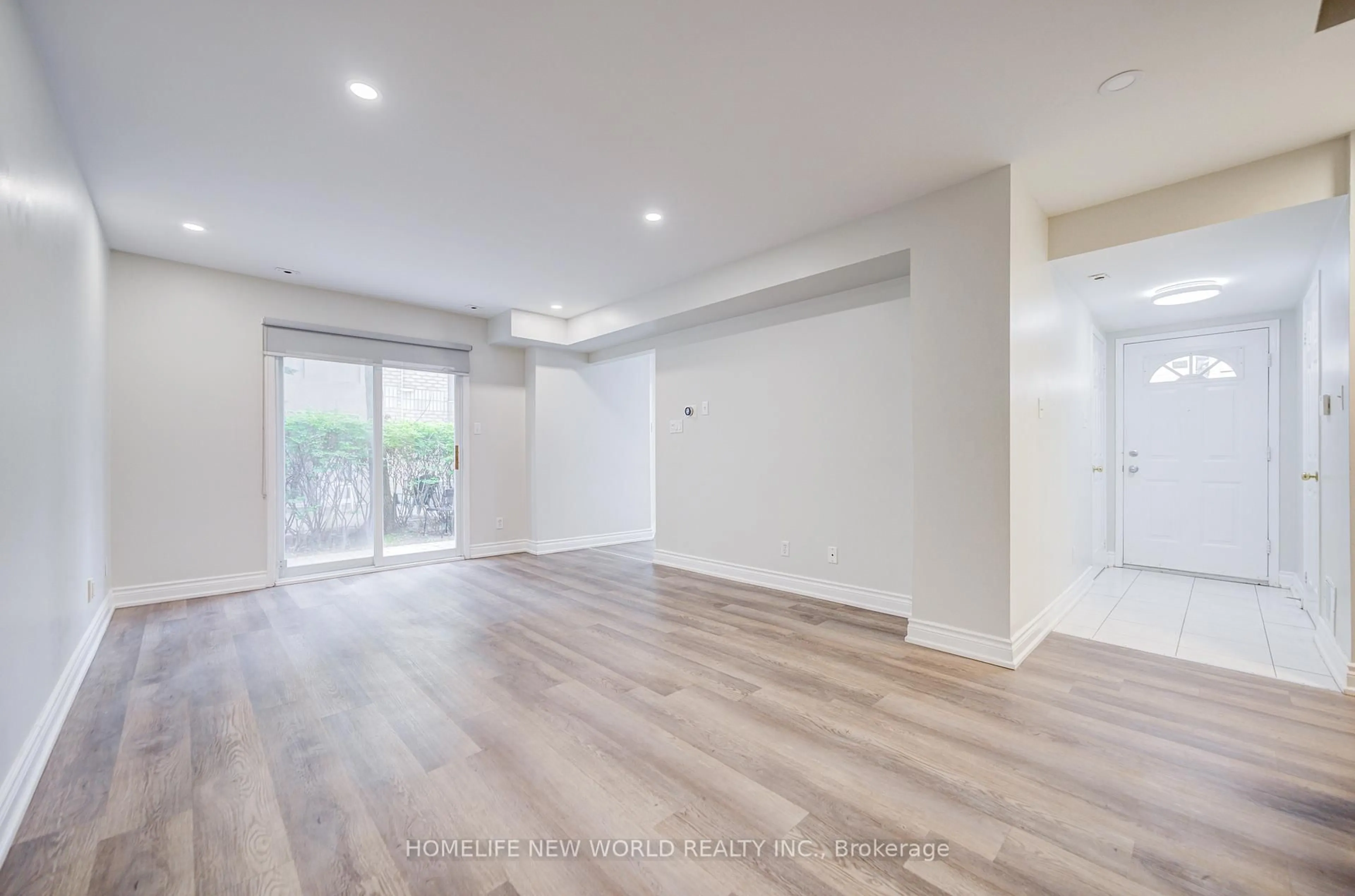 A pic of a room for 28 Rosebank Dr #1001, Toronto Ontario M1B 5Z1
