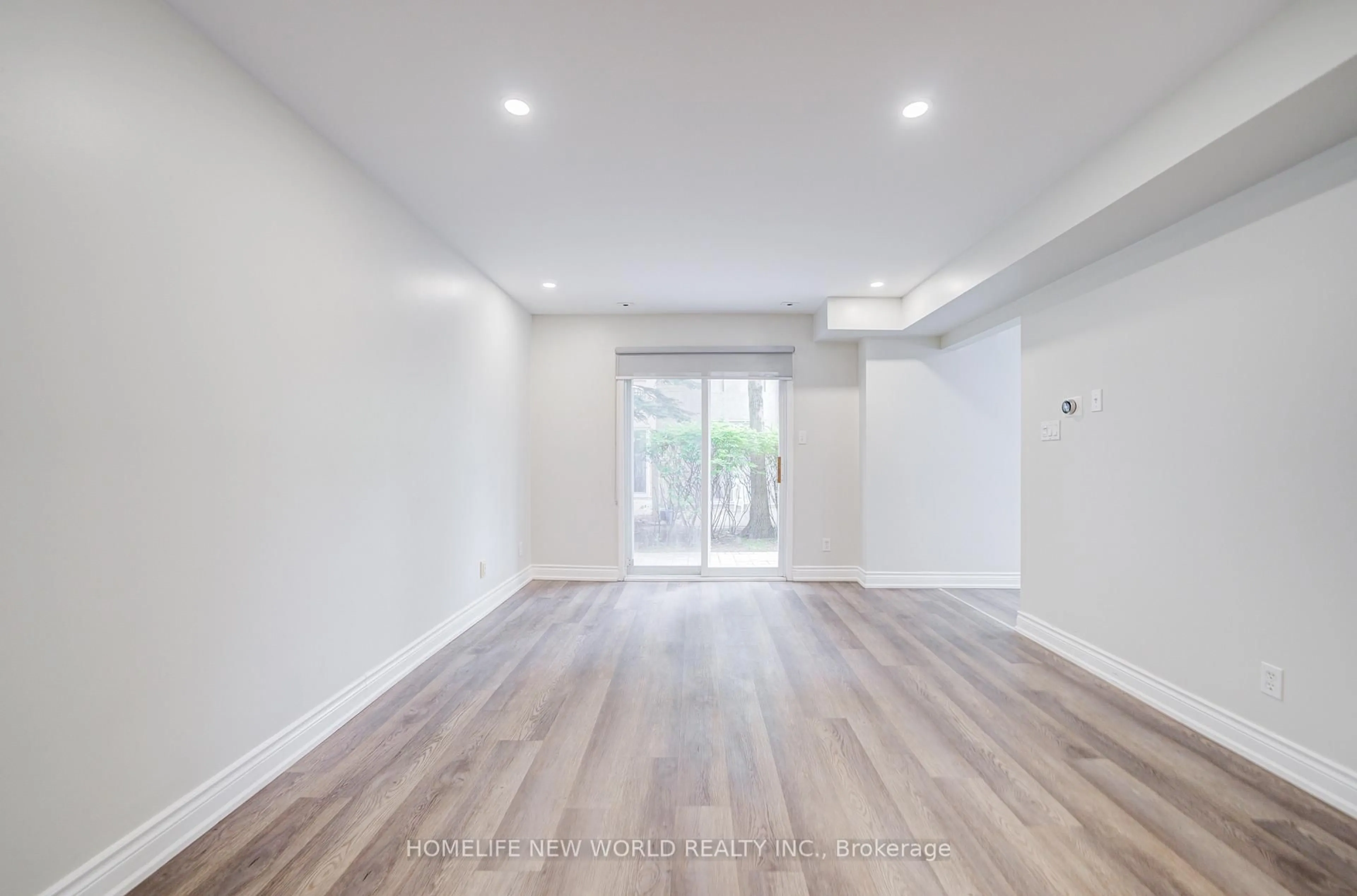 A pic of a room for 28 Rosebank Dr #1001, Toronto Ontario M1B 5Z1