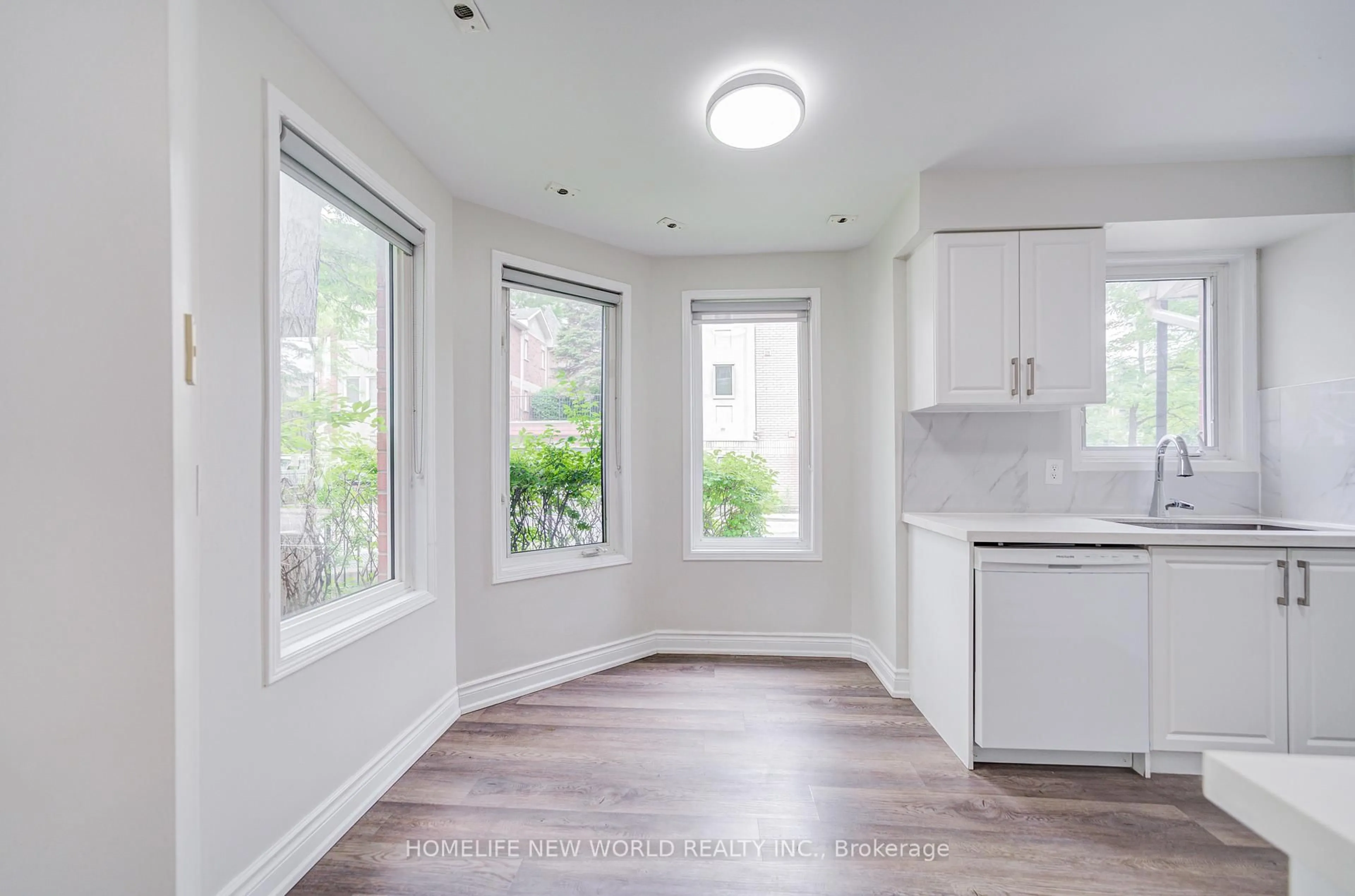 Open concept kitchen, unknown for 28 Rosebank Dr #1001, Toronto Ontario M1B 5Z1