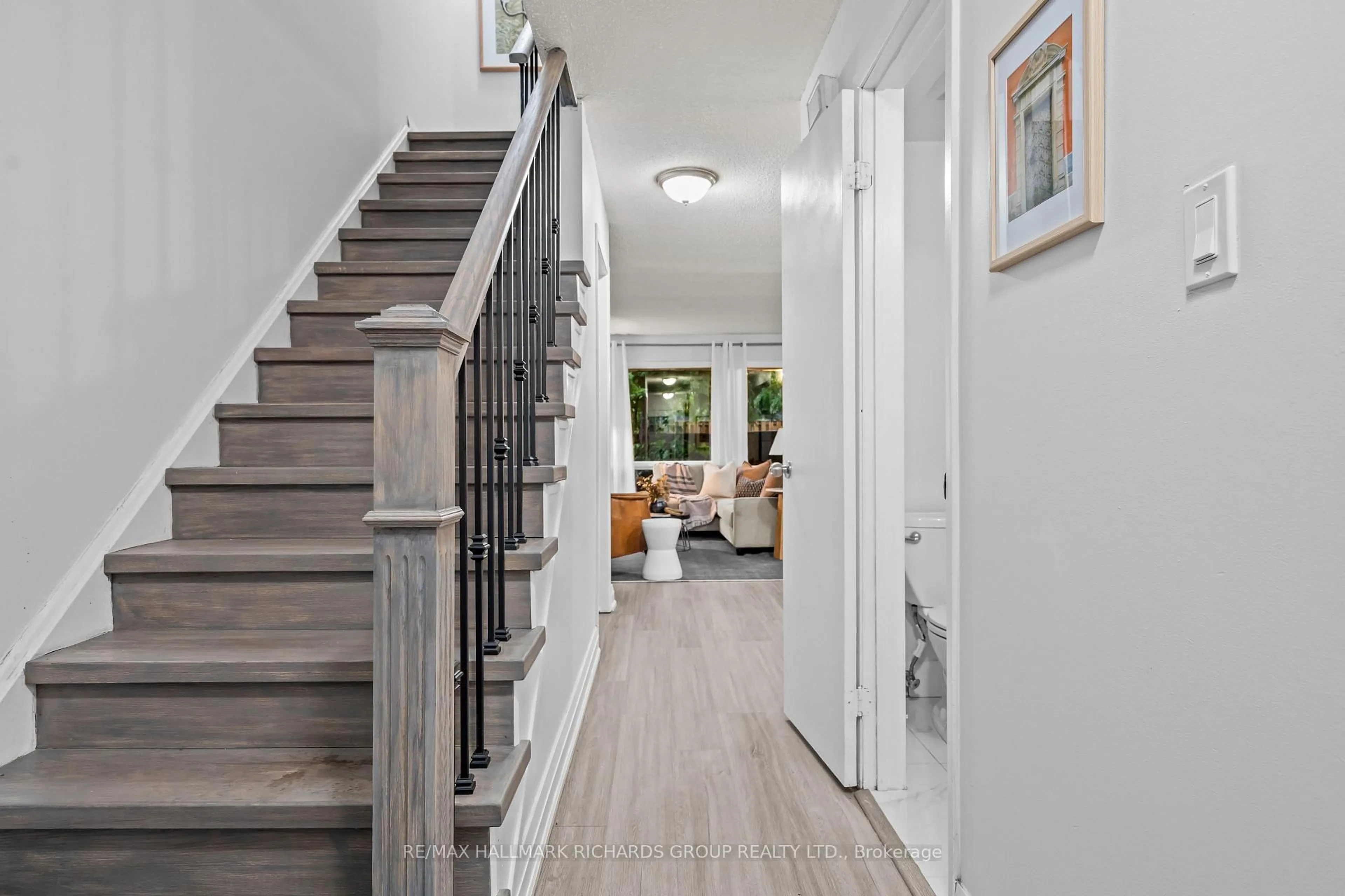 Indoor entryway for 11 Livonia Pl #18, Toronto Ontario M1E 4W5