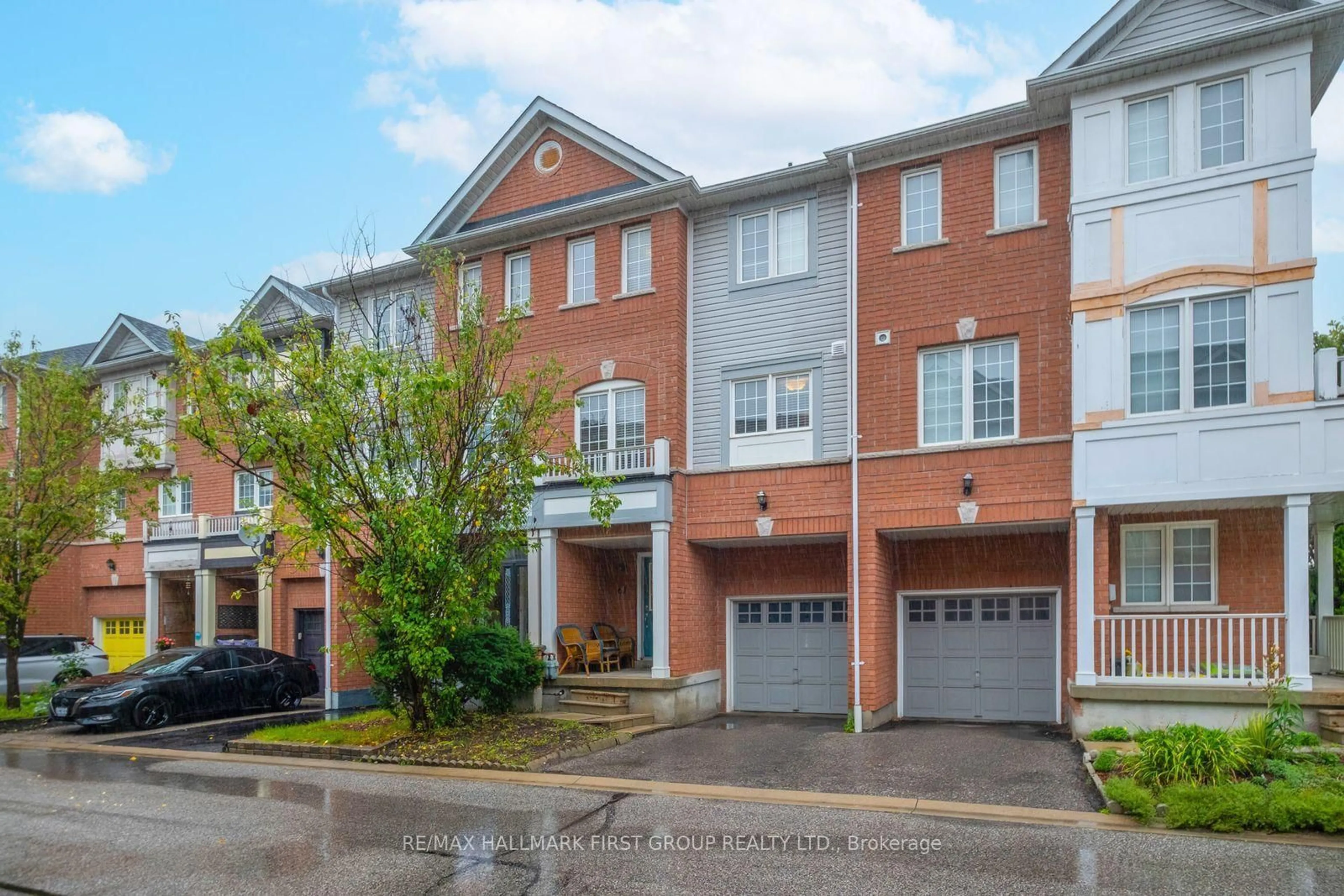 A pic from outside/outdoor area/front of a property/back of a property/a pic from drone, street for 1850 Kingston Rd #61, Pickering Ontario L1V 0A2