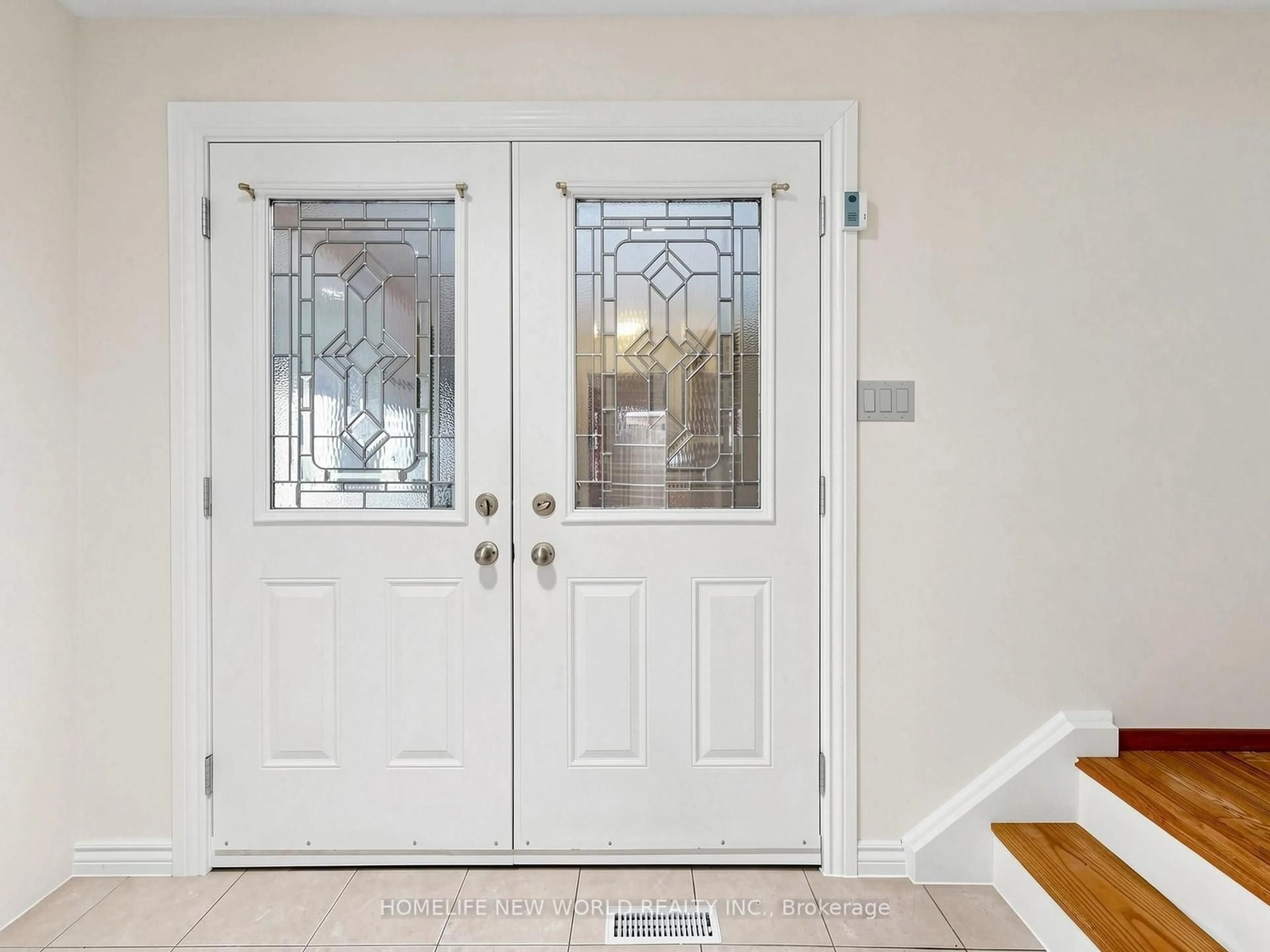 Indoor entryway for 69 Brigadoon Cres, Toronto Ontario M1T 3C2