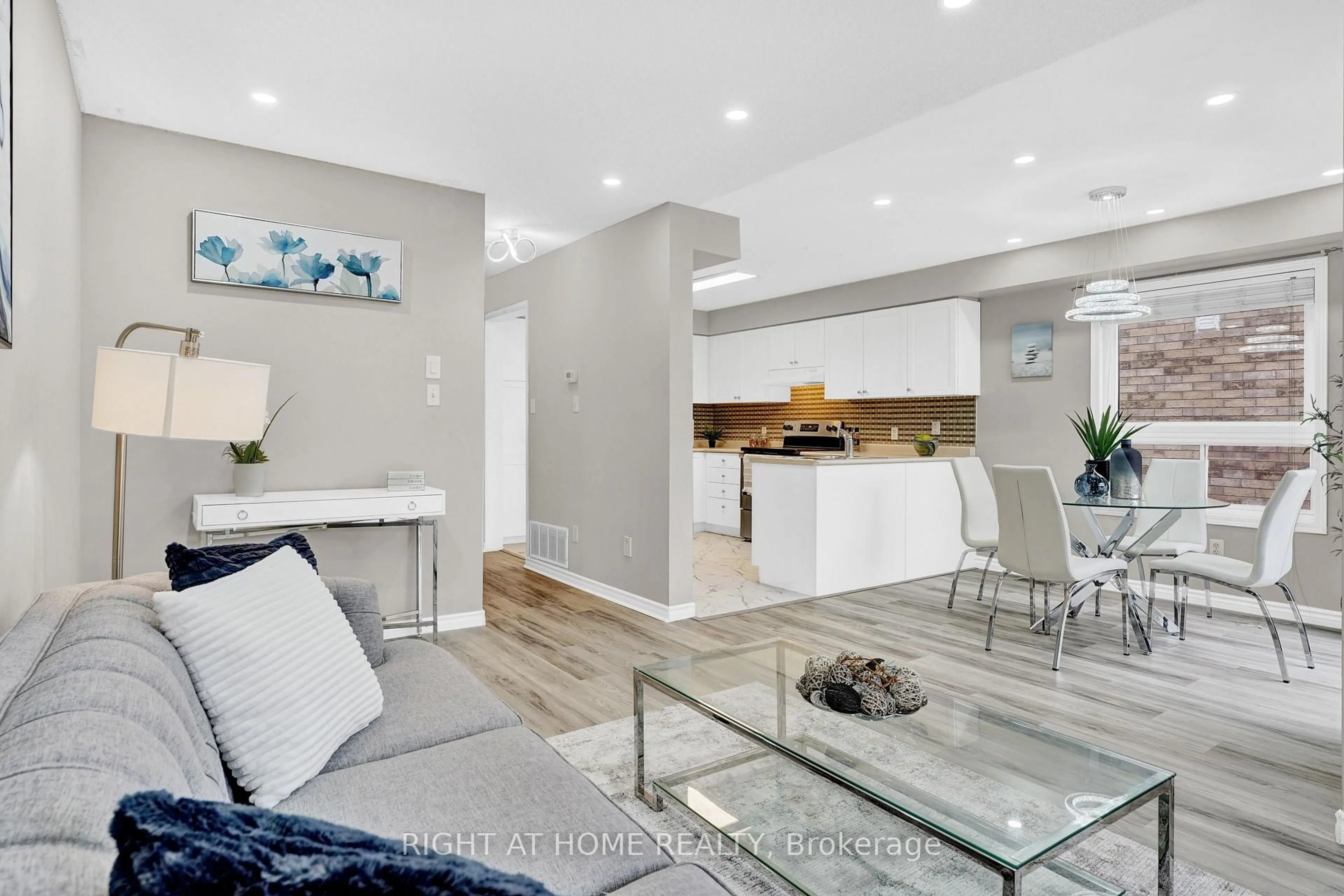 Open concept kitchen, ceramic/tile floor for 1720 Radcliffe Dr, Oshawa Ontario L1K 2T1