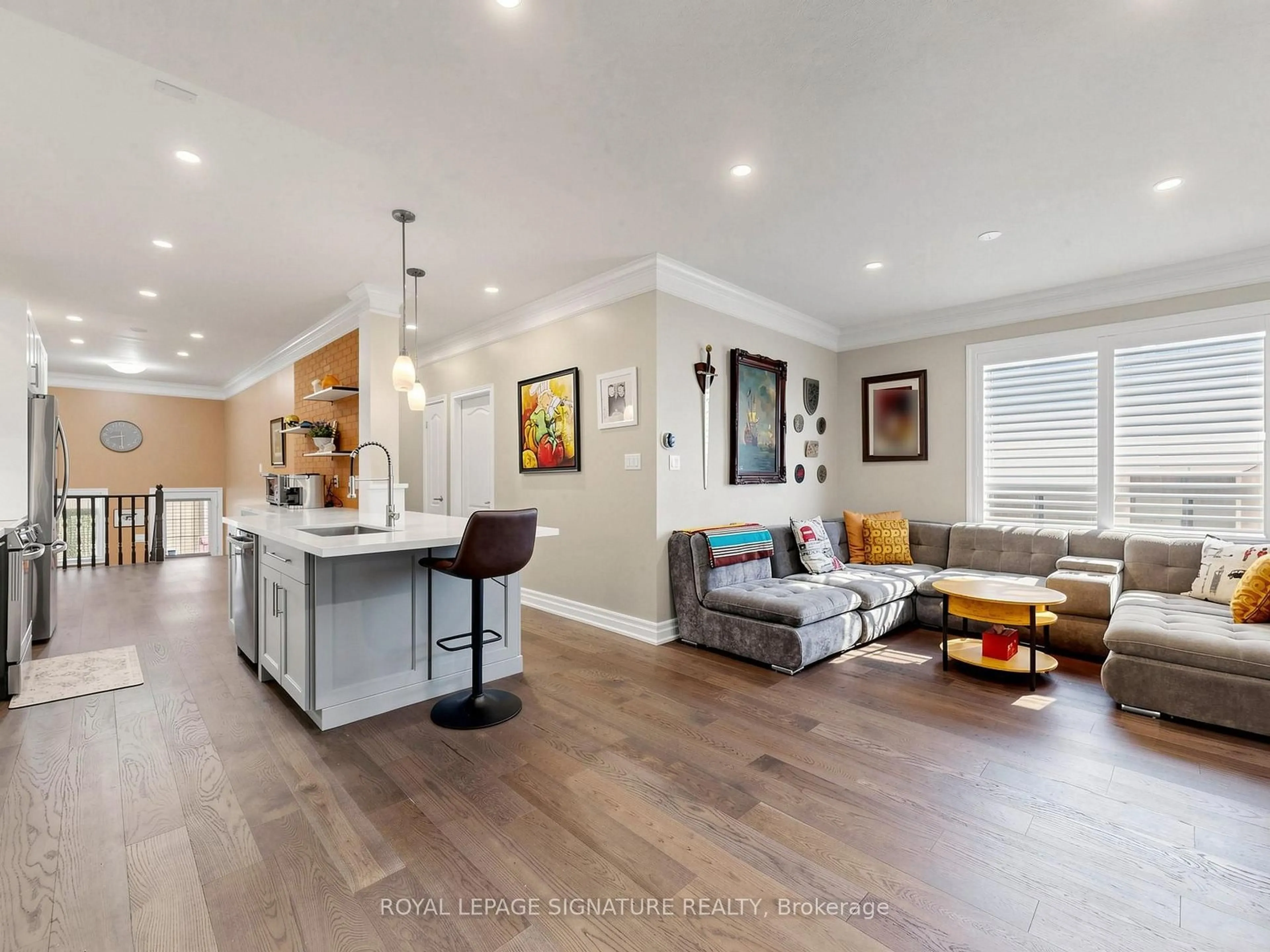 Open concept kitchen, unknown for 49 Kenilworth Cres, Whitby Ontario L1M 2M6