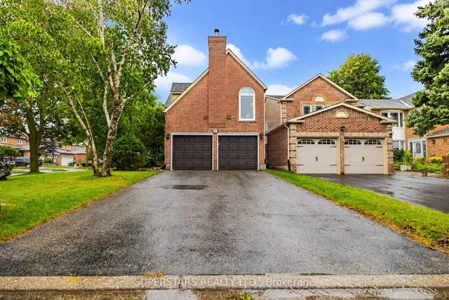 48 Coverdale Cres, Toronto 3