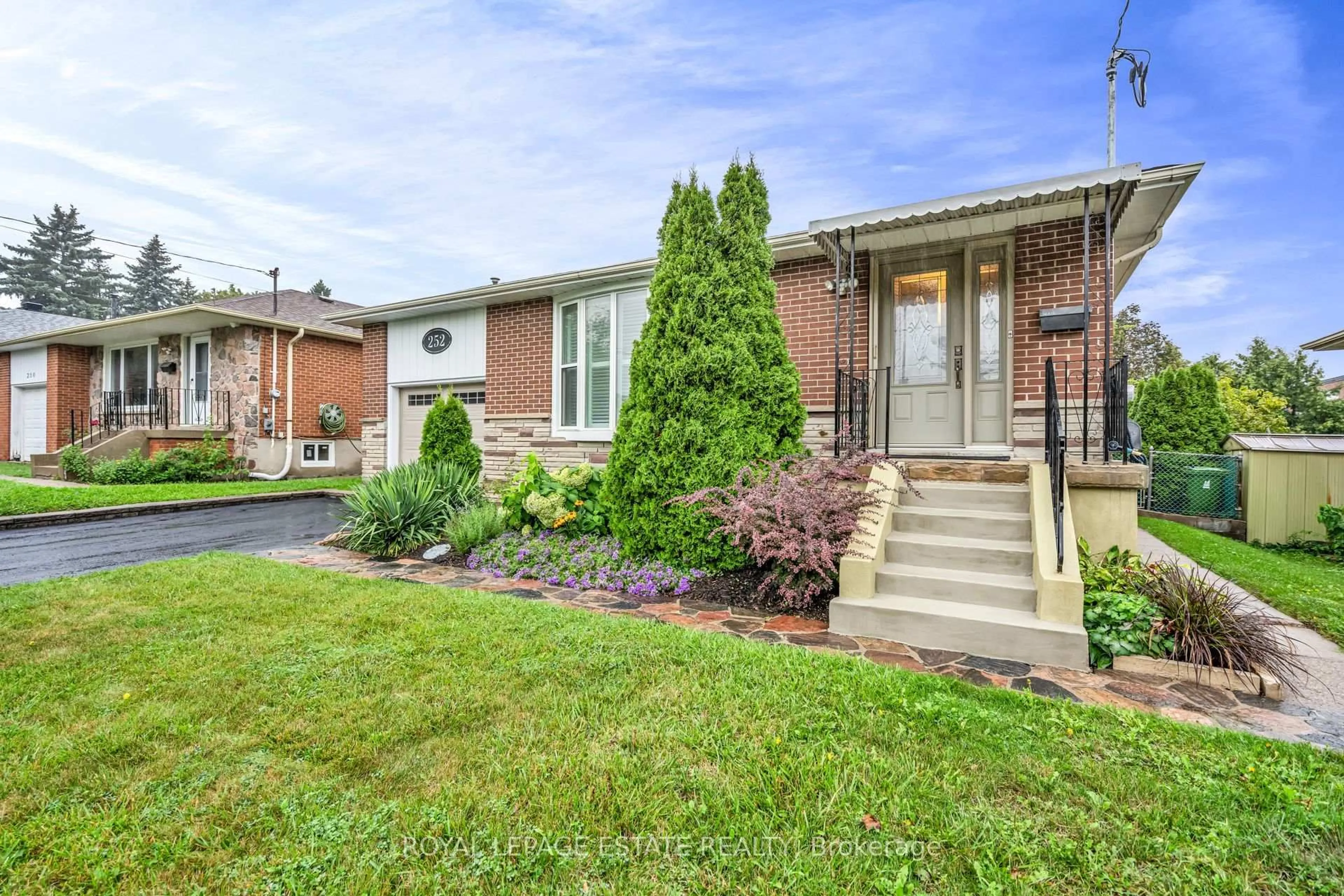 Home with brick exterior material, street for 252 Brimorton Rd, Toronto Ontario M1H 2E1