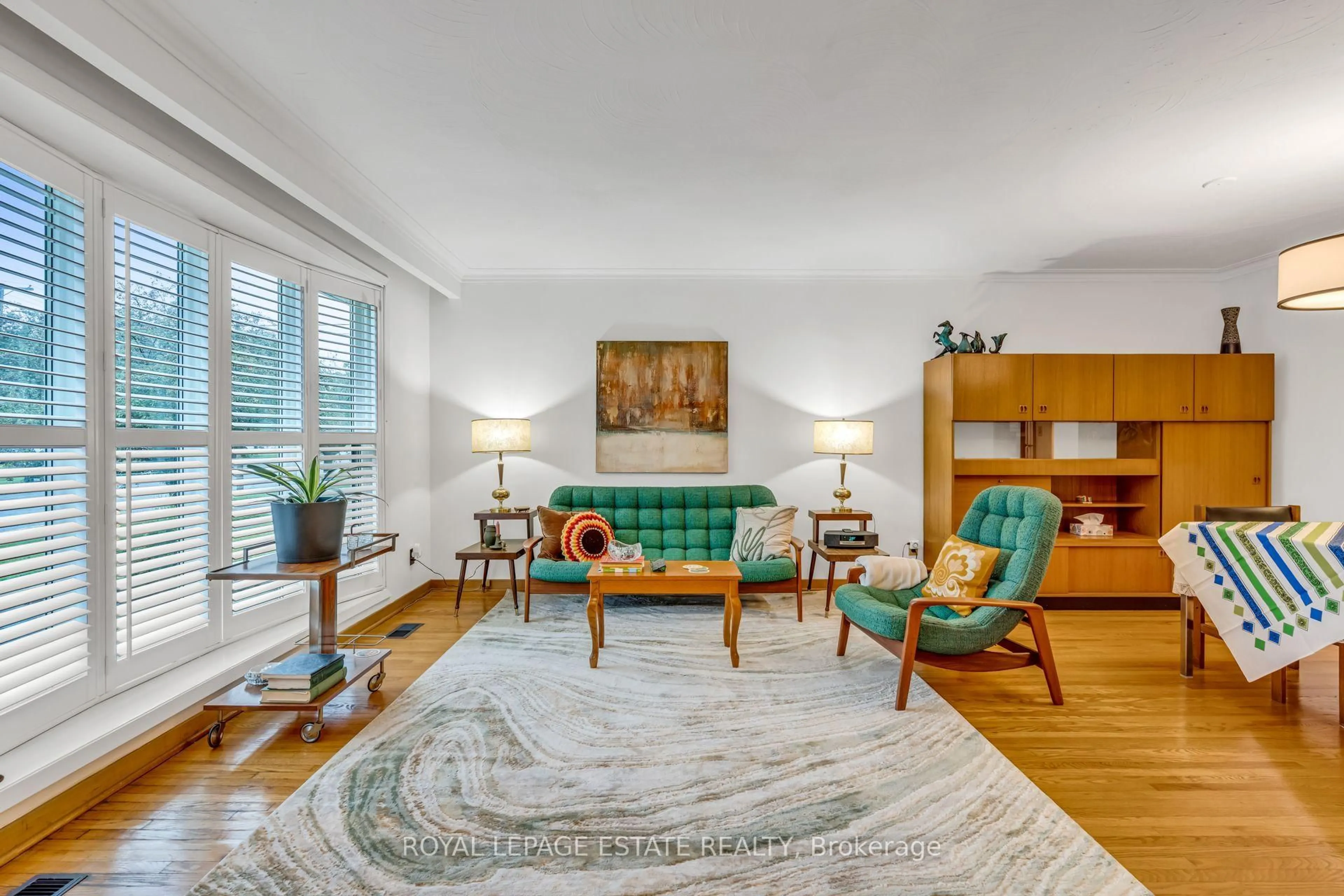 Living room with furniture, unknown for 252 Brimorton Rd, Toronto Ontario M1H 2E1