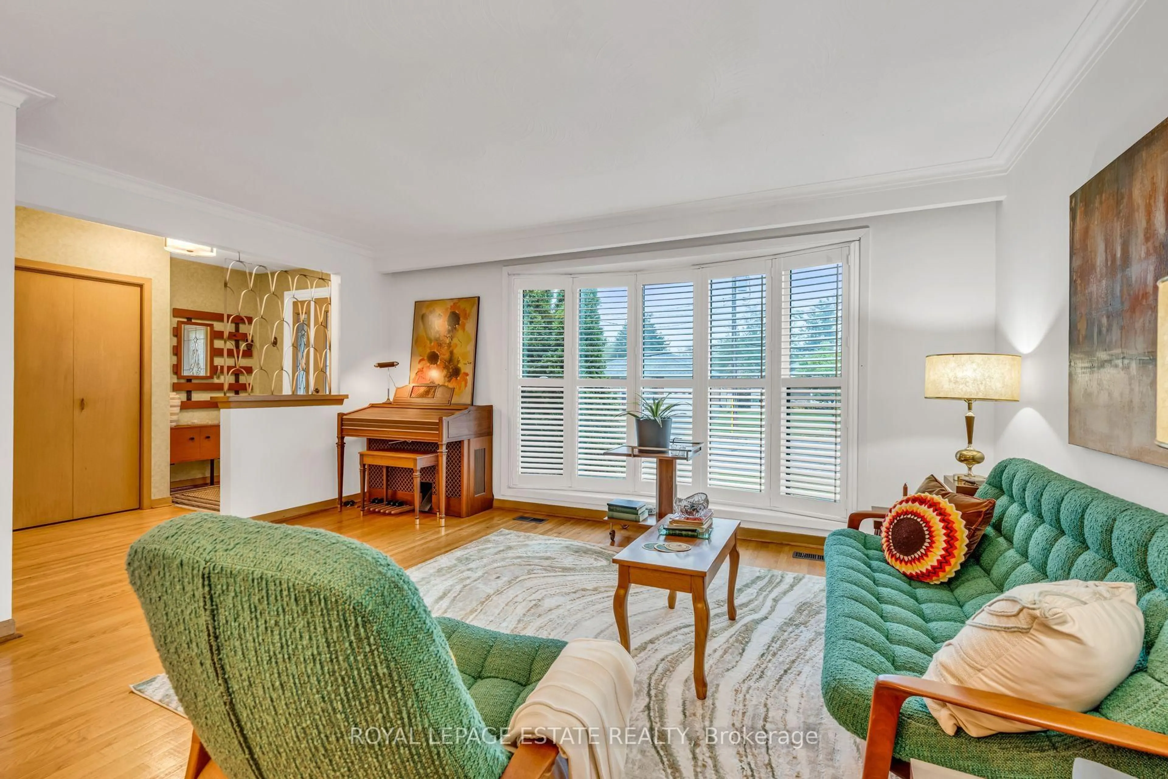 Living room with furniture, unknown for 252 Brimorton Rd, Toronto Ontario M1H 2E1