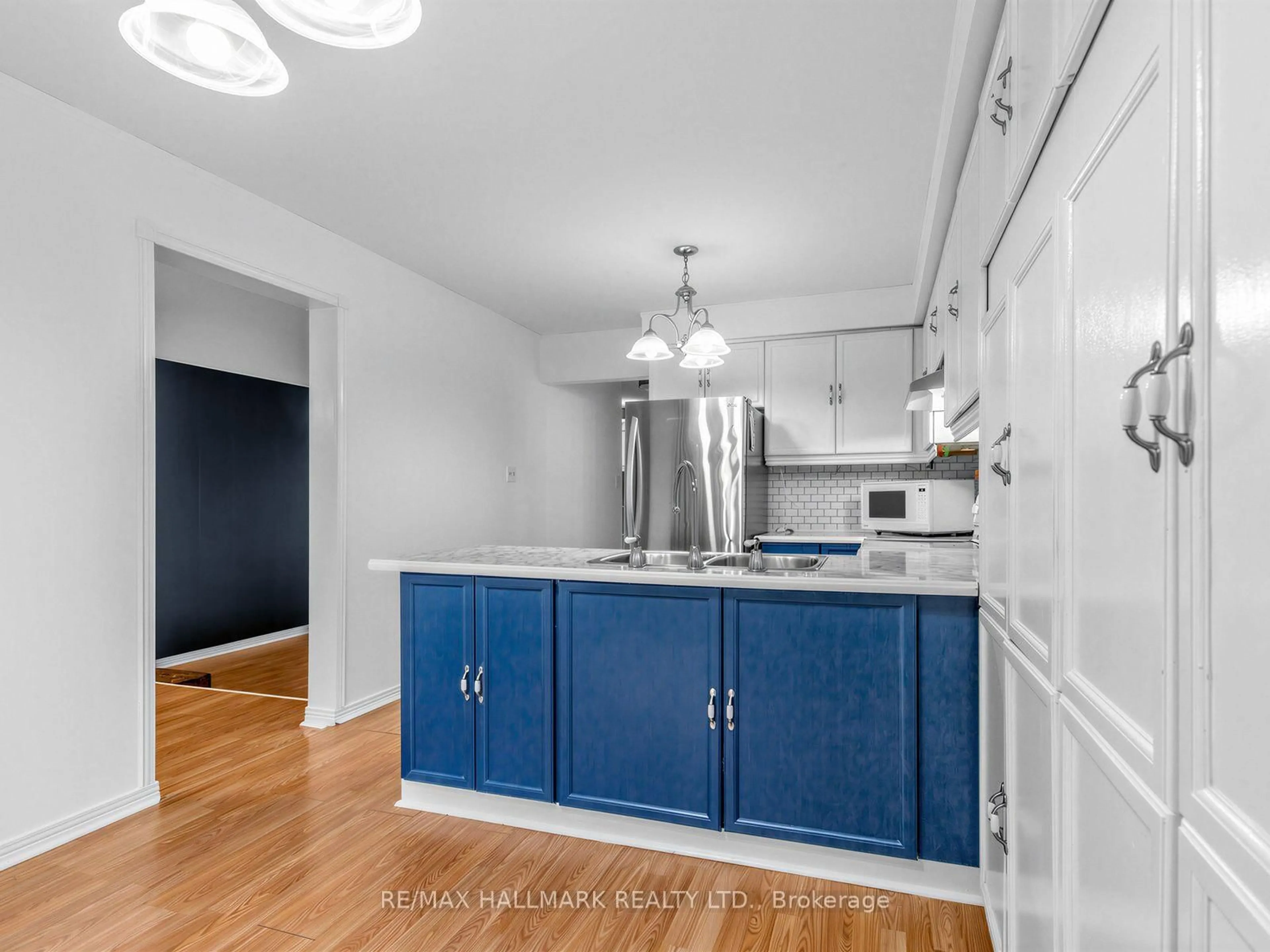 Open concept kitchen, unknown for 1553 Rawlings Dr, Pickering Ontario L1V 5B2