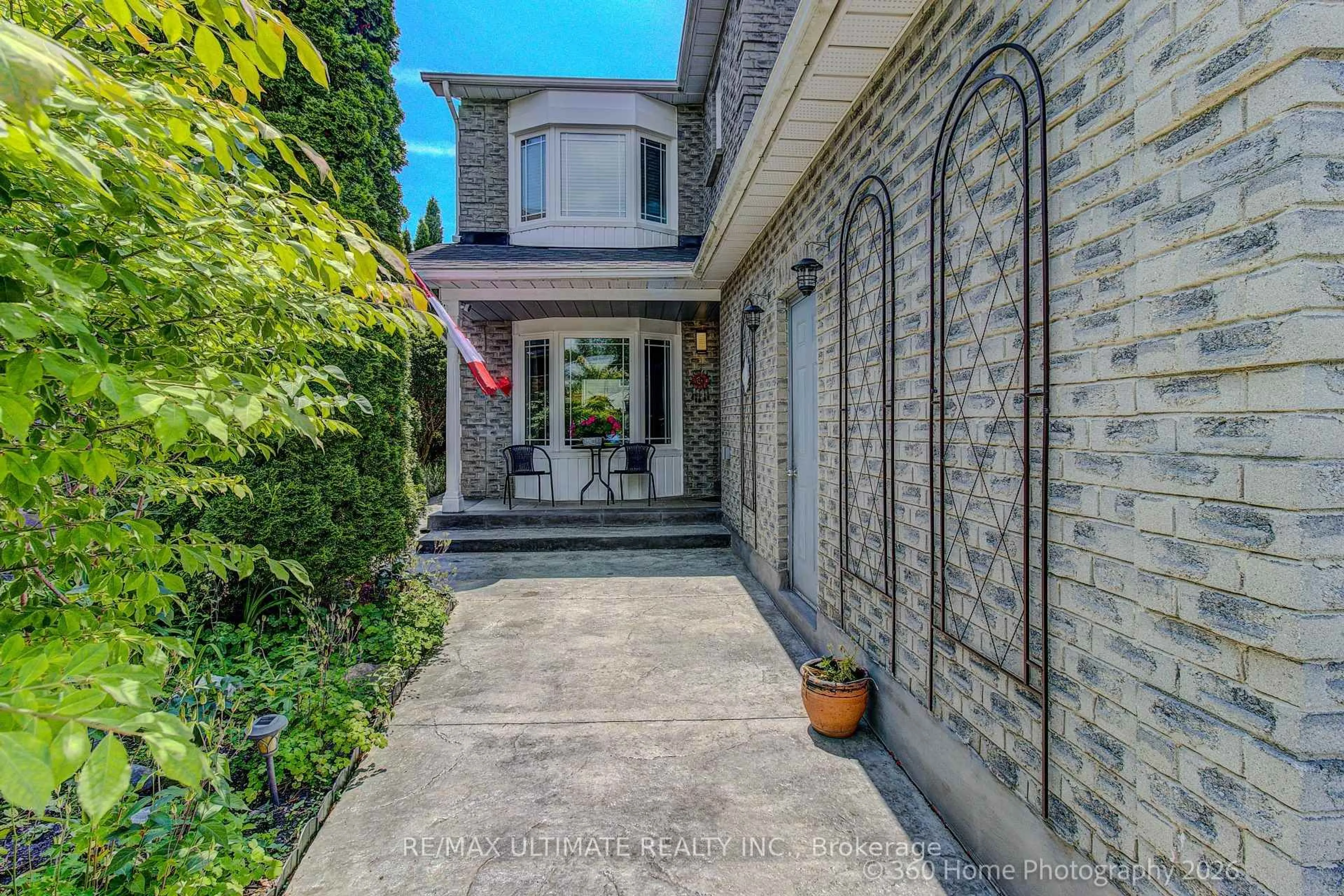 Home with brick exterior material, street for 23 Windham Cres, Clarington Ontario L1E 1Y7