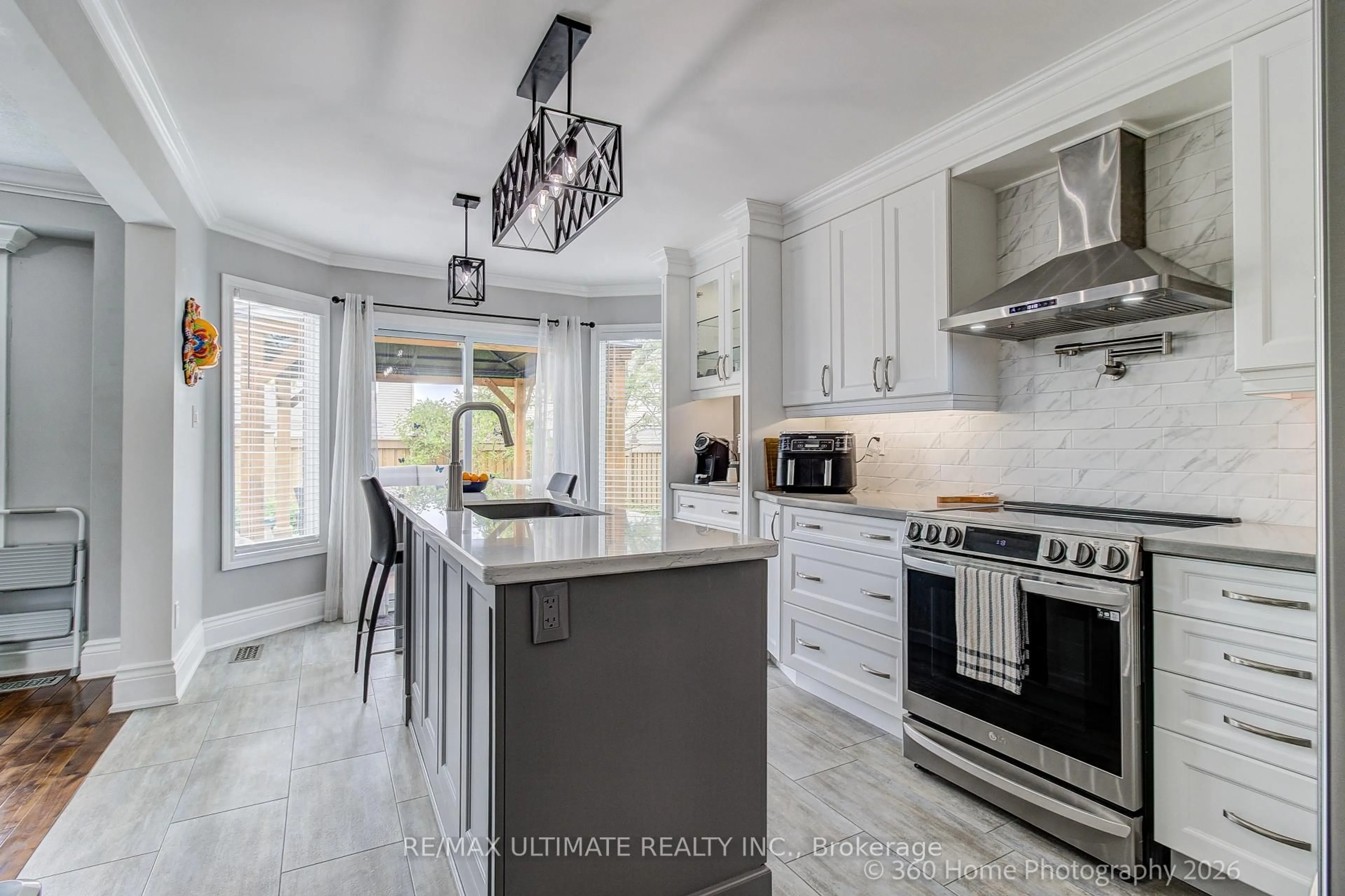 Contemporary kitchen, ceramic/tile floor for 23 Windham Cres, Clarington Ontario L1E 1Y7
