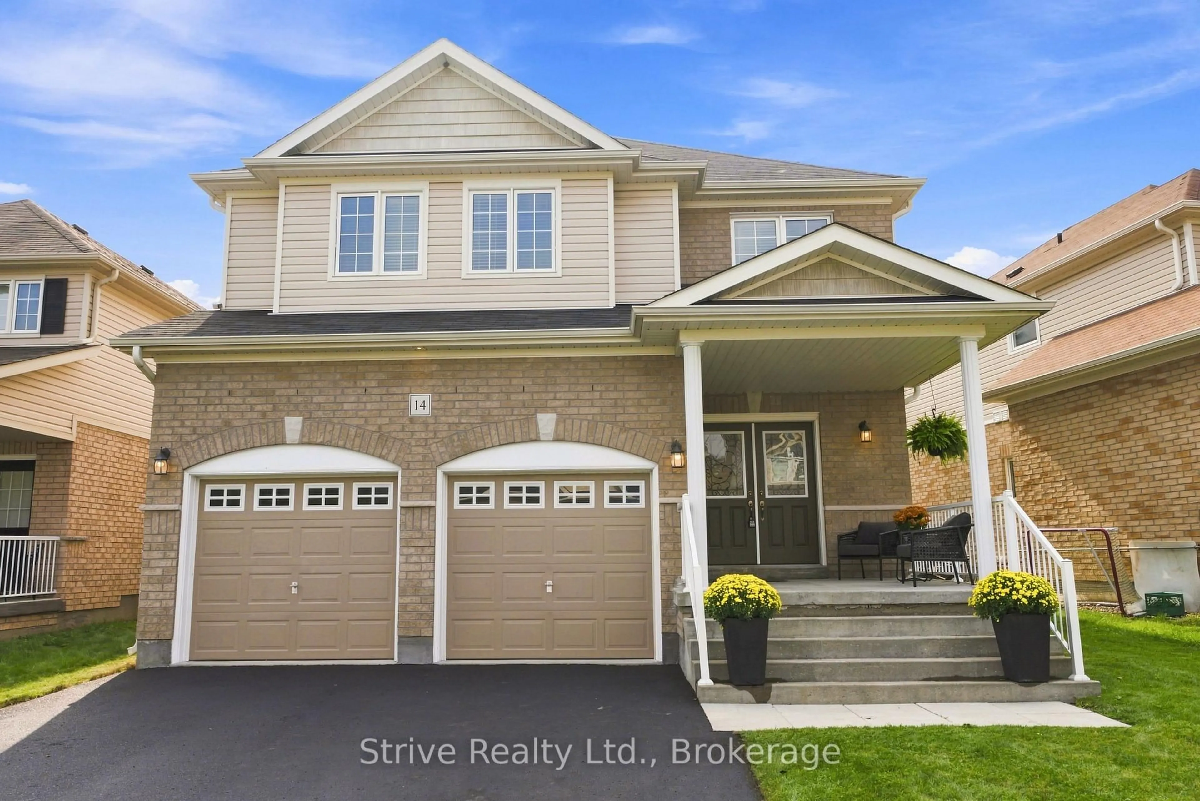 Home with vinyl exterior material, street for 14 Vetzal Crt, Clarington Ontario L1E 0H3