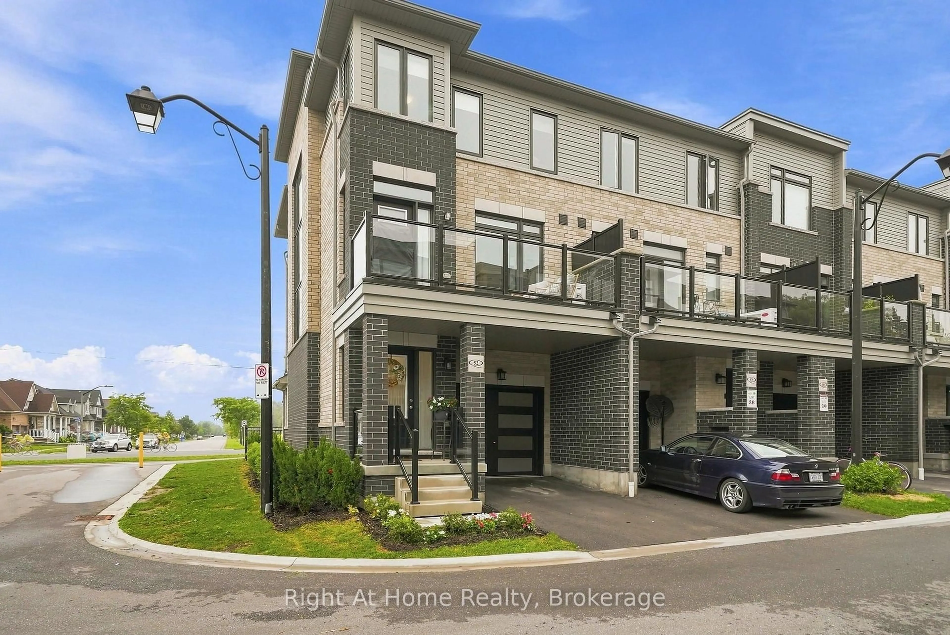 Unknown for 52 Emmas Way, Whitby Ontario L1R 0S7