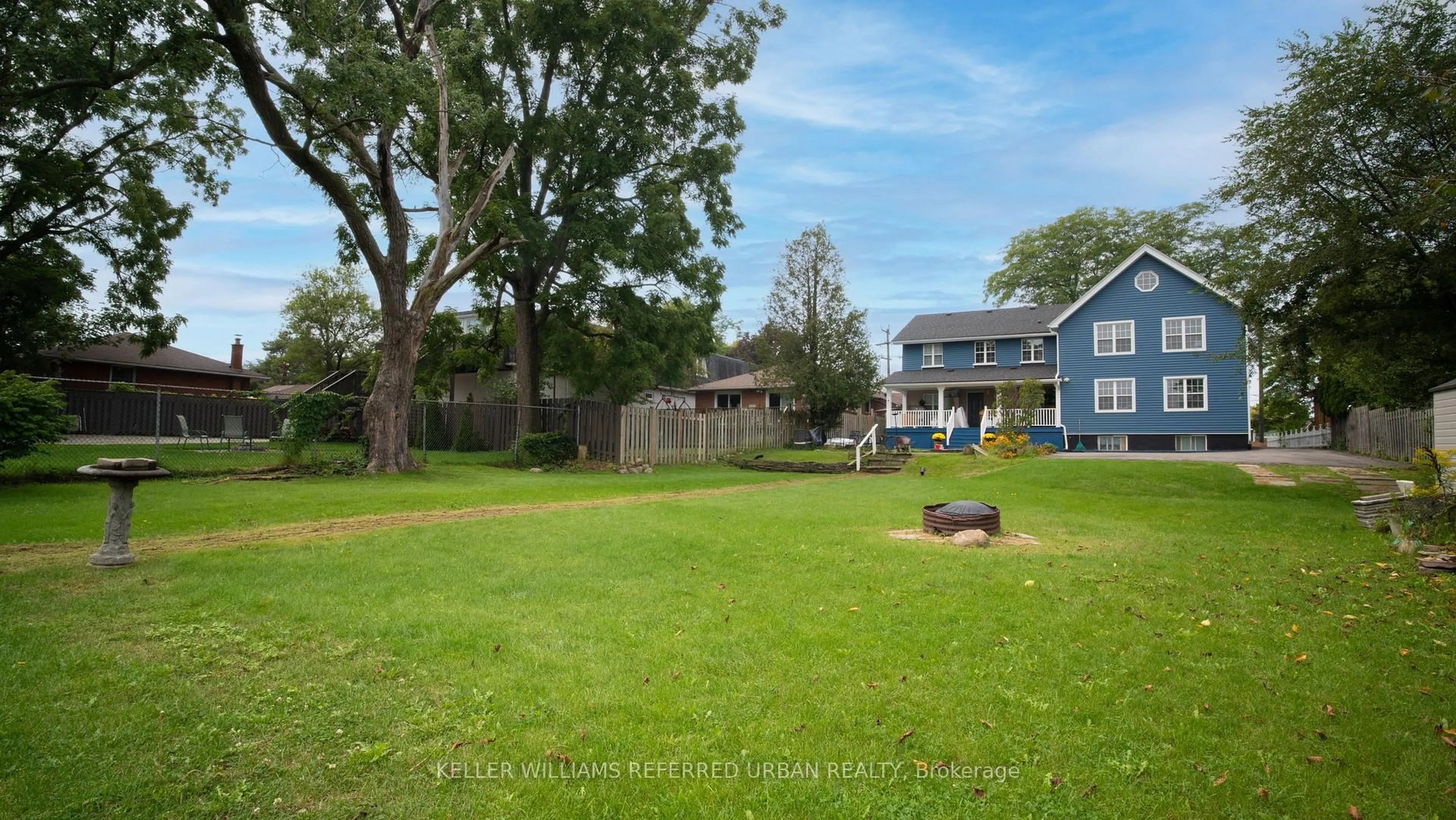 A pic from outside/outdoor area/front of a property/back of a property/a pic from drone, water/lake/river/ocean view for 1211 Pharmacy Ave, Toronto Ontario M1R 2H8
