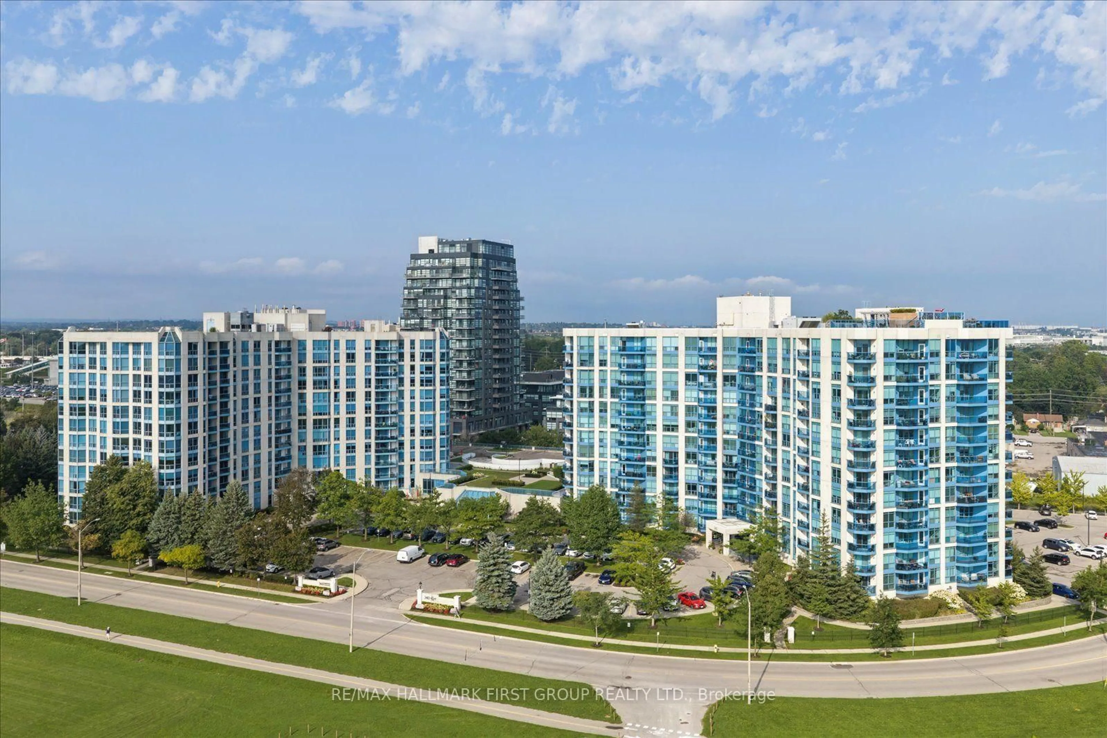 A pic from outside/outdoor area/front of a property/back of a property/a pic from drone, city buildings view from balcony for 340 Watson St #312, Whitby Ontario L1N 9G2