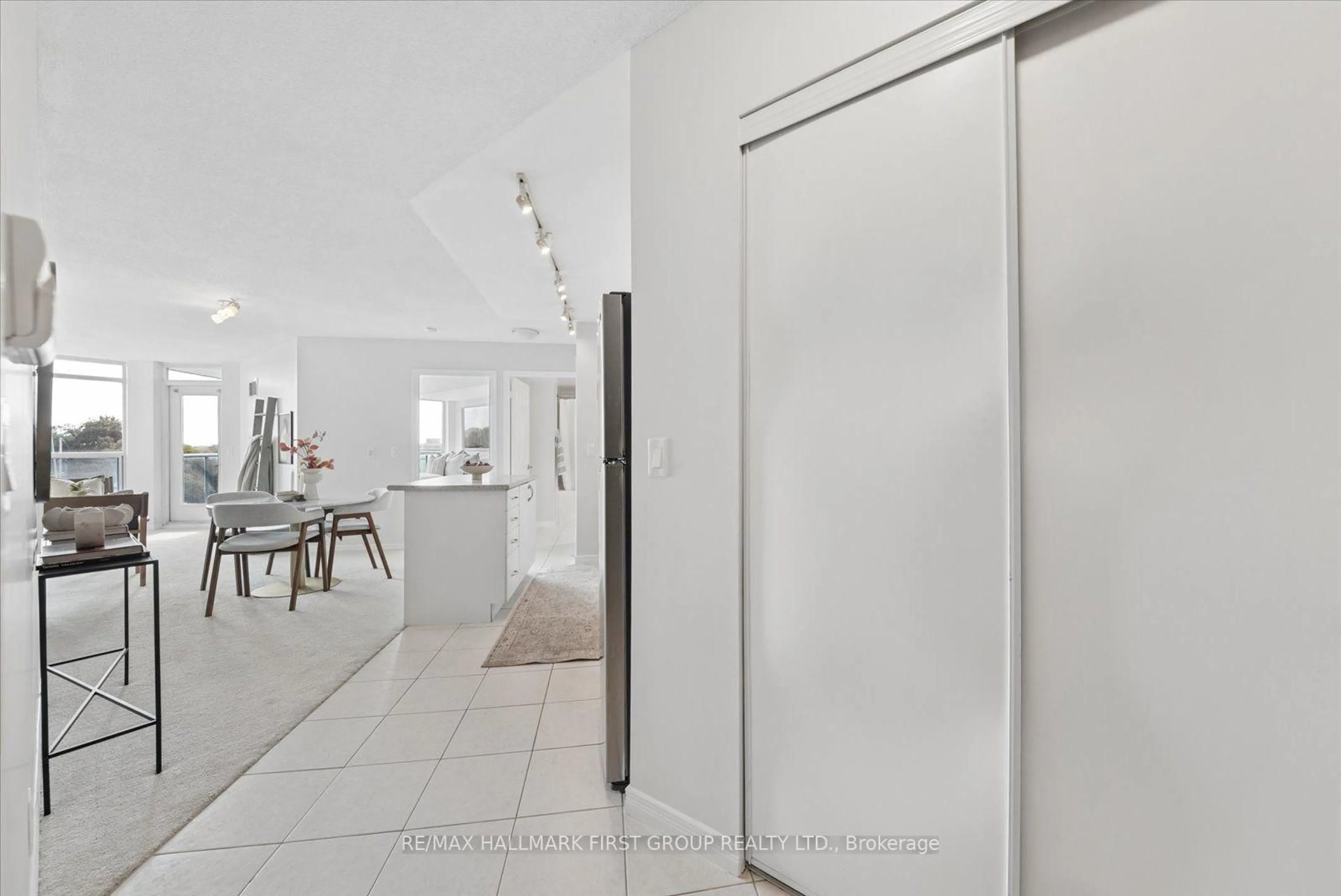 Indoor foyer for 340 Watson St #312, Whitby Ontario L1N 9G2
