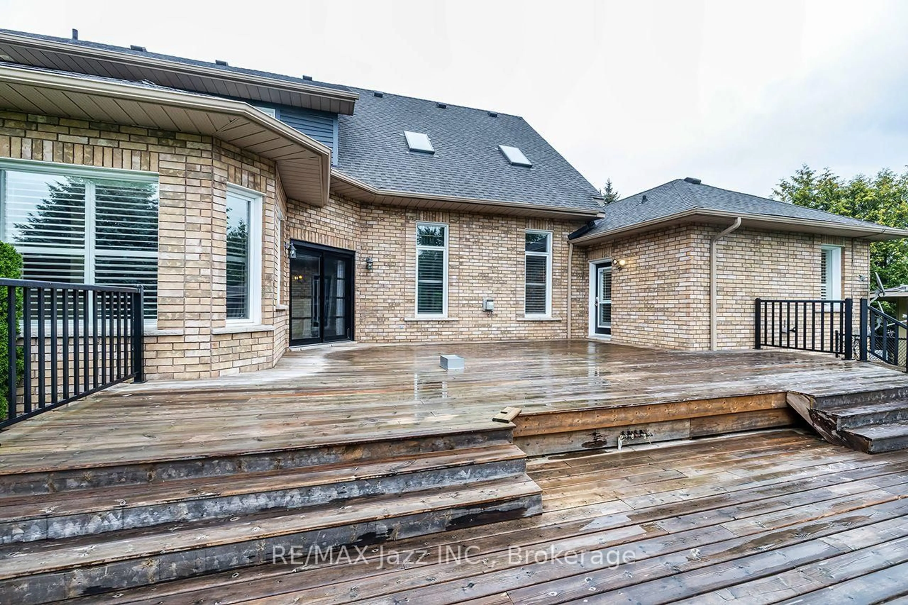 Home with brick exterior material, unknown for 99 Hurd St, Oshawa Ontario L1H 7K4