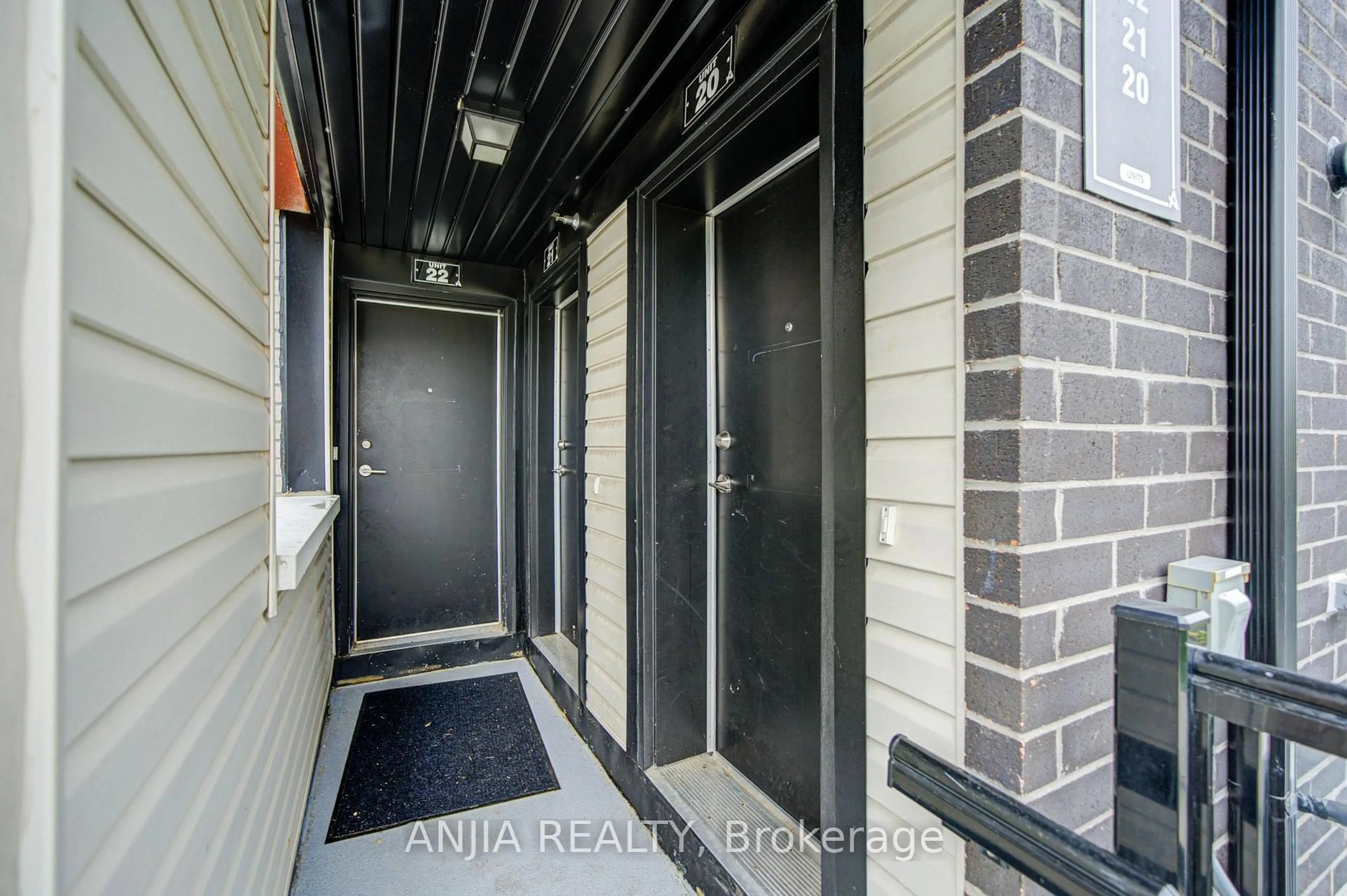 Indoor entryway for 235 Mclevin Ave #21, Toronto Ontario M1B 0E8