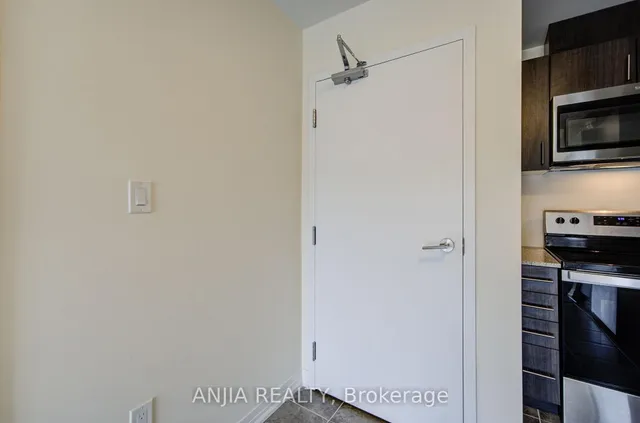 235 Mclevin Ave #21, Toronto 4