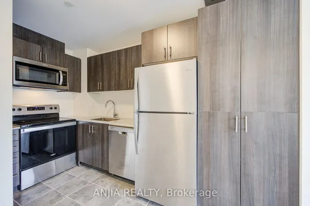 235 Mclevin Ave #21, Toronto 5
