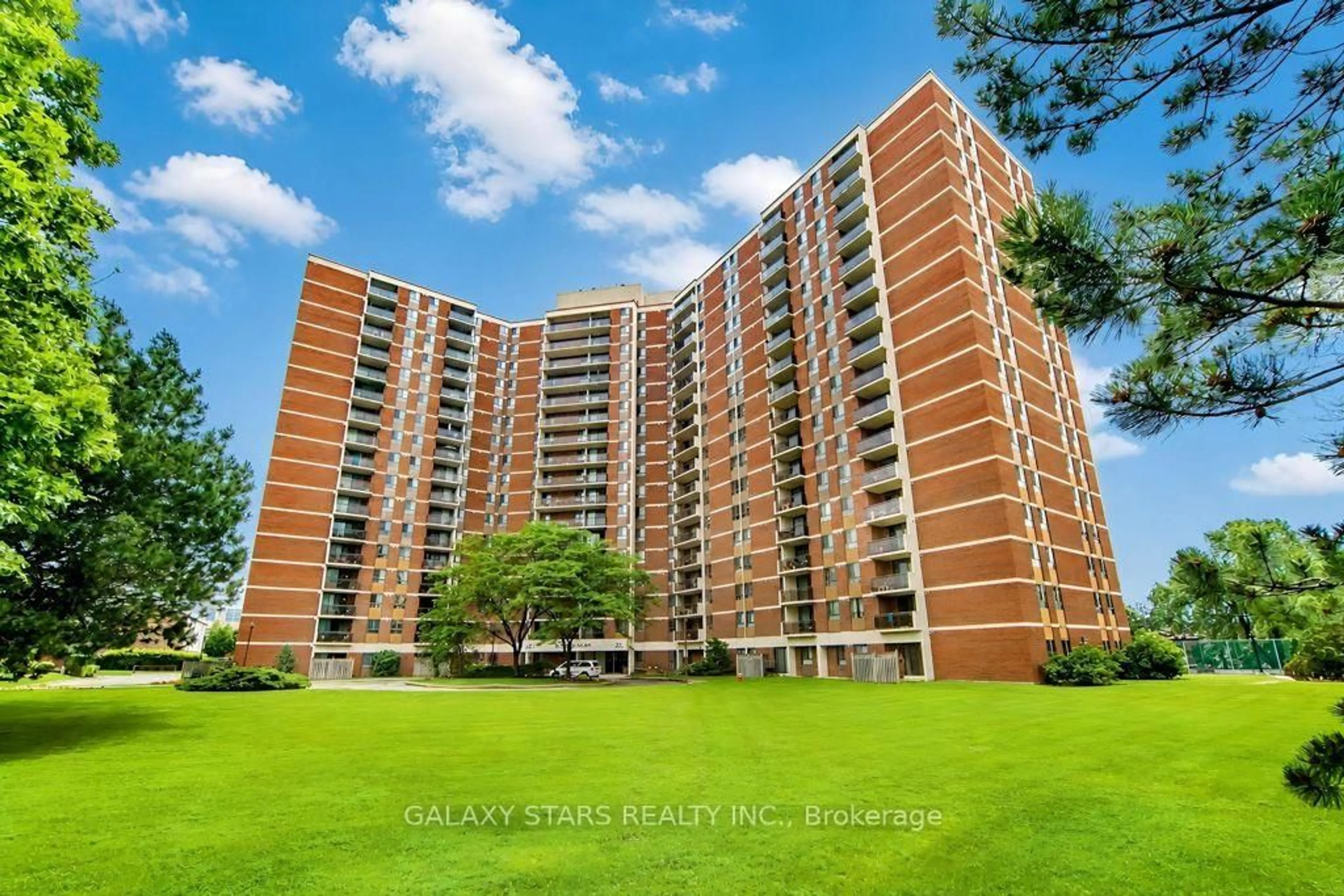 A pic from outside/outdoor area/front of a property/back of a property/a pic from drone, building for 121 Trudelle St #305, Toronto Ontario M1J 3K4