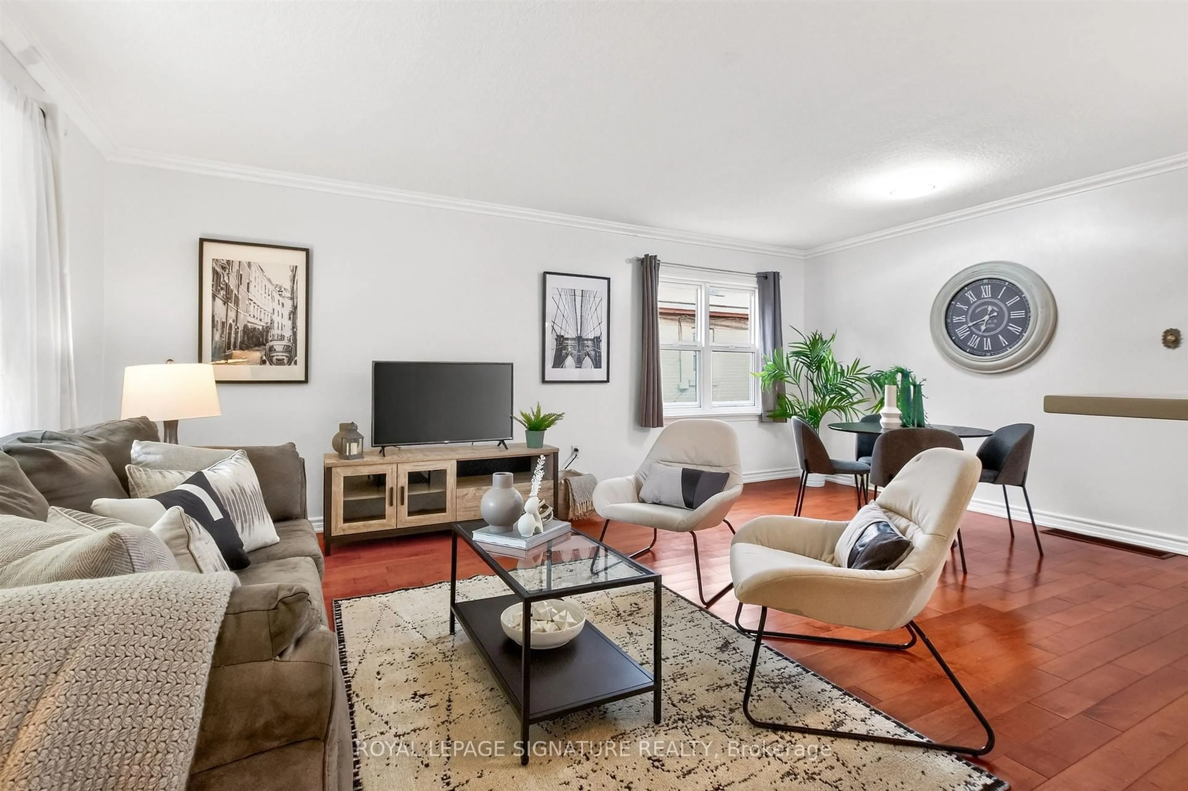 Living room with furniture, unknown for 3 Century Dr, Toronto Ontario M1K 4J5