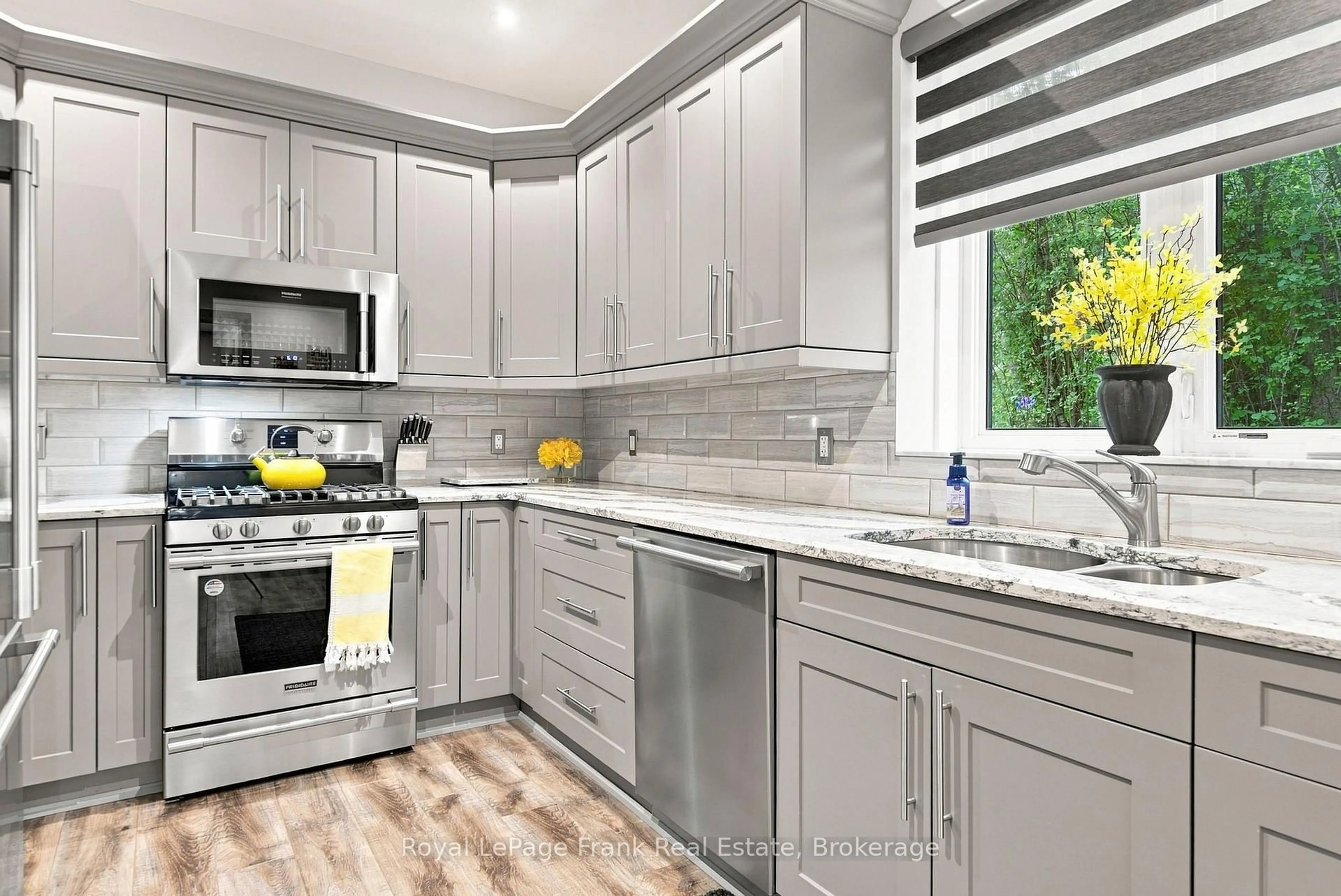 Contemporary kitchen, ceramic/tile floor for 526 View Lake Rd, Scugog Ontario L0B 1K0