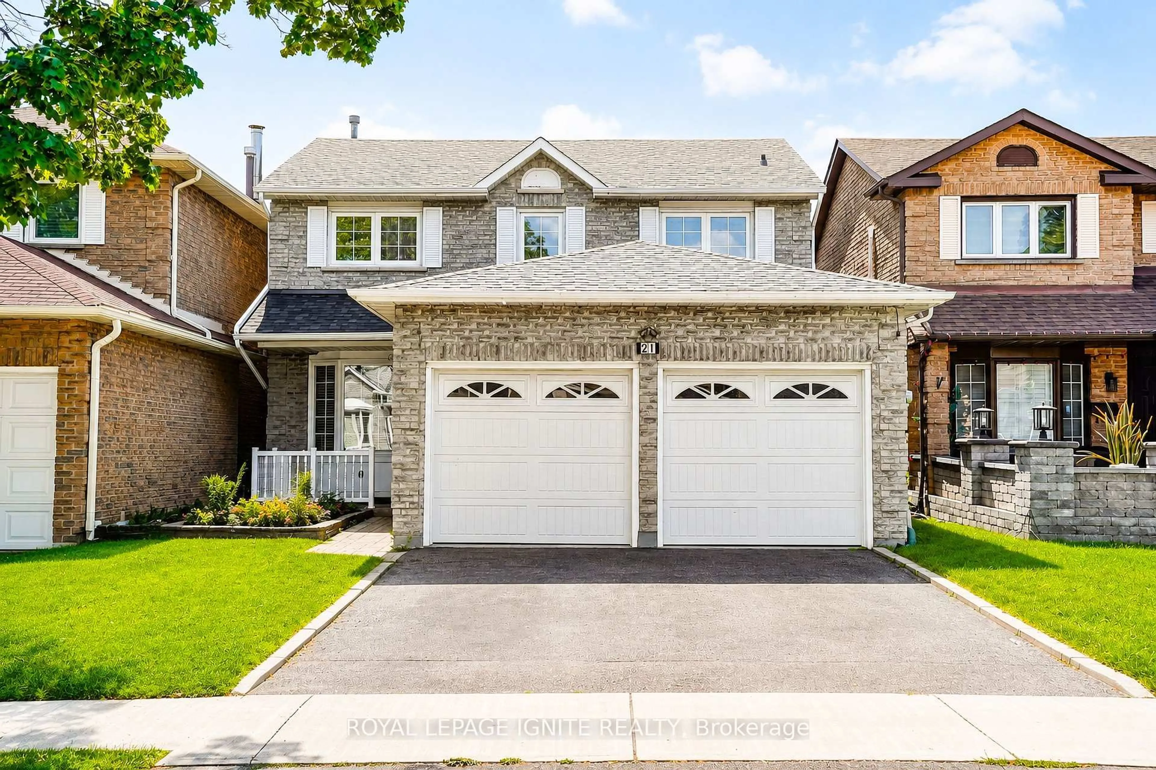 Home with brick exterior material, street for 21 Halfmoon Sq, Toronto Ontario M1C 3V4