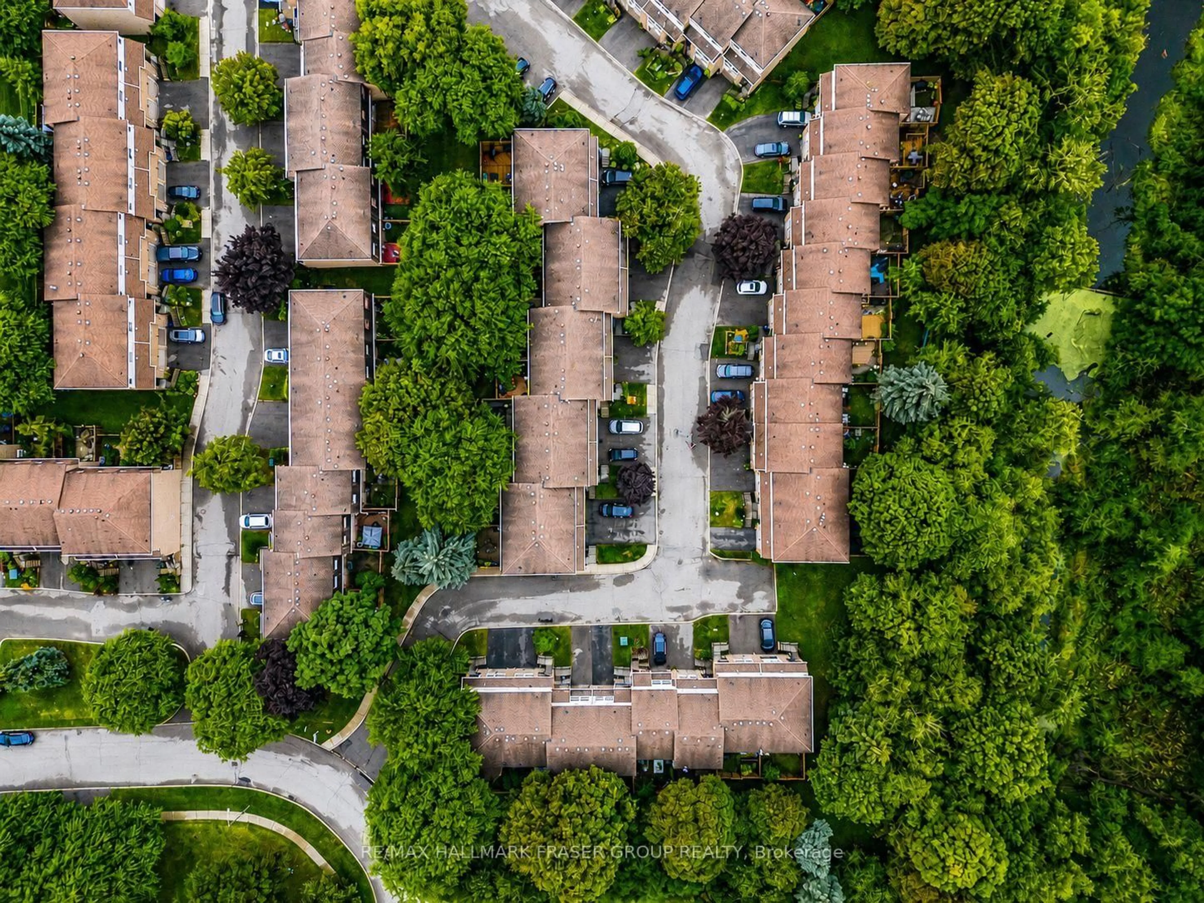A pic from outside/outdoor area/front of a property/back of a property/a pic from drone, street for 63 Willows Lane, Ajax Ontario L1S 6E7
