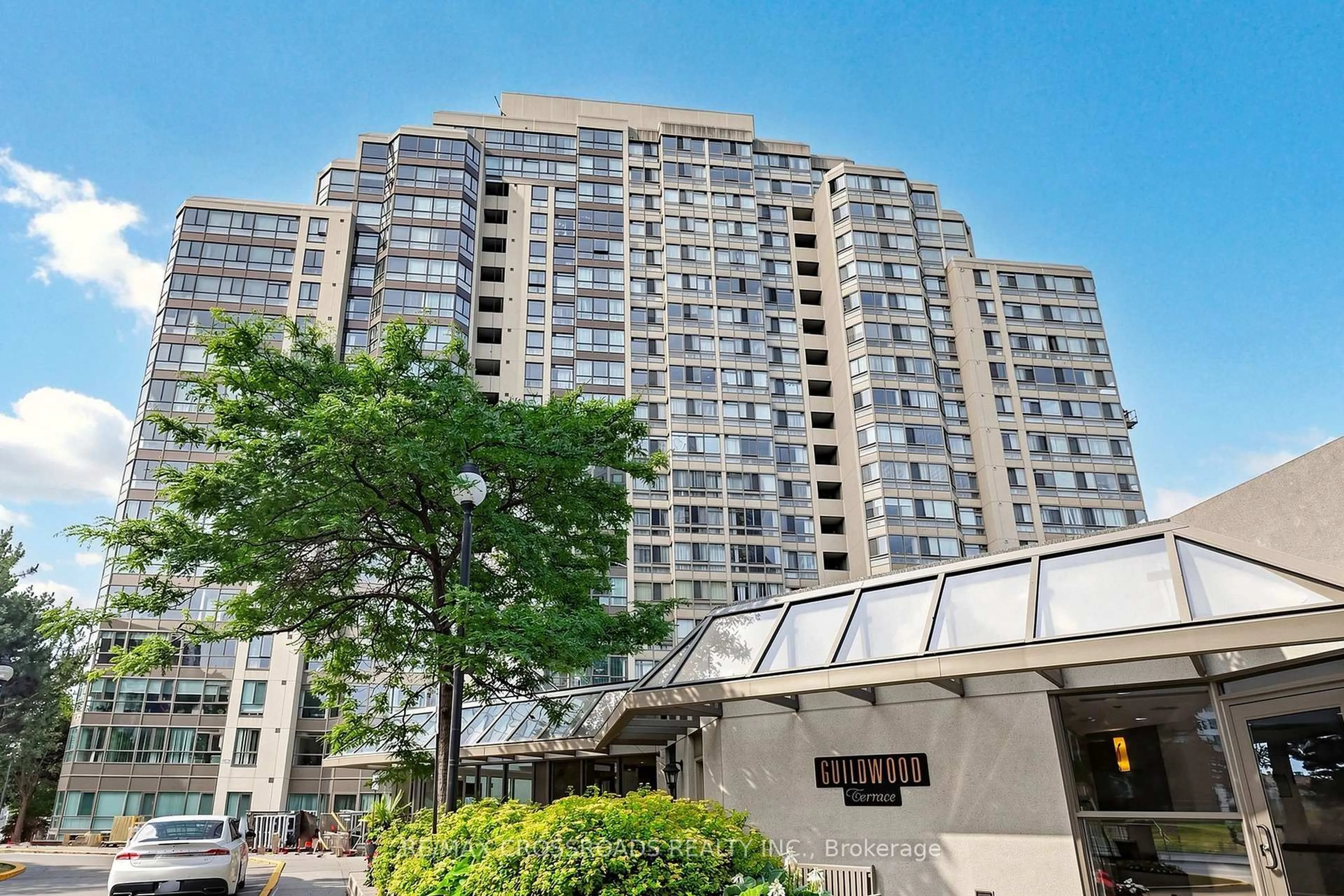 Indoor foyer for 3233 Eglinton Ave #511, Toronto Ontario M1J 3N6