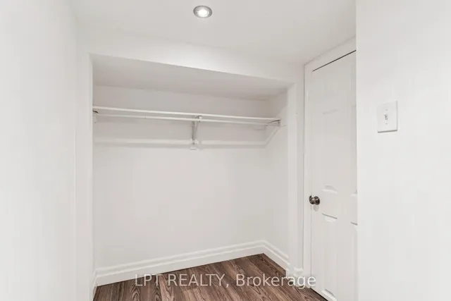61 Minerva Ave, Toronto 3