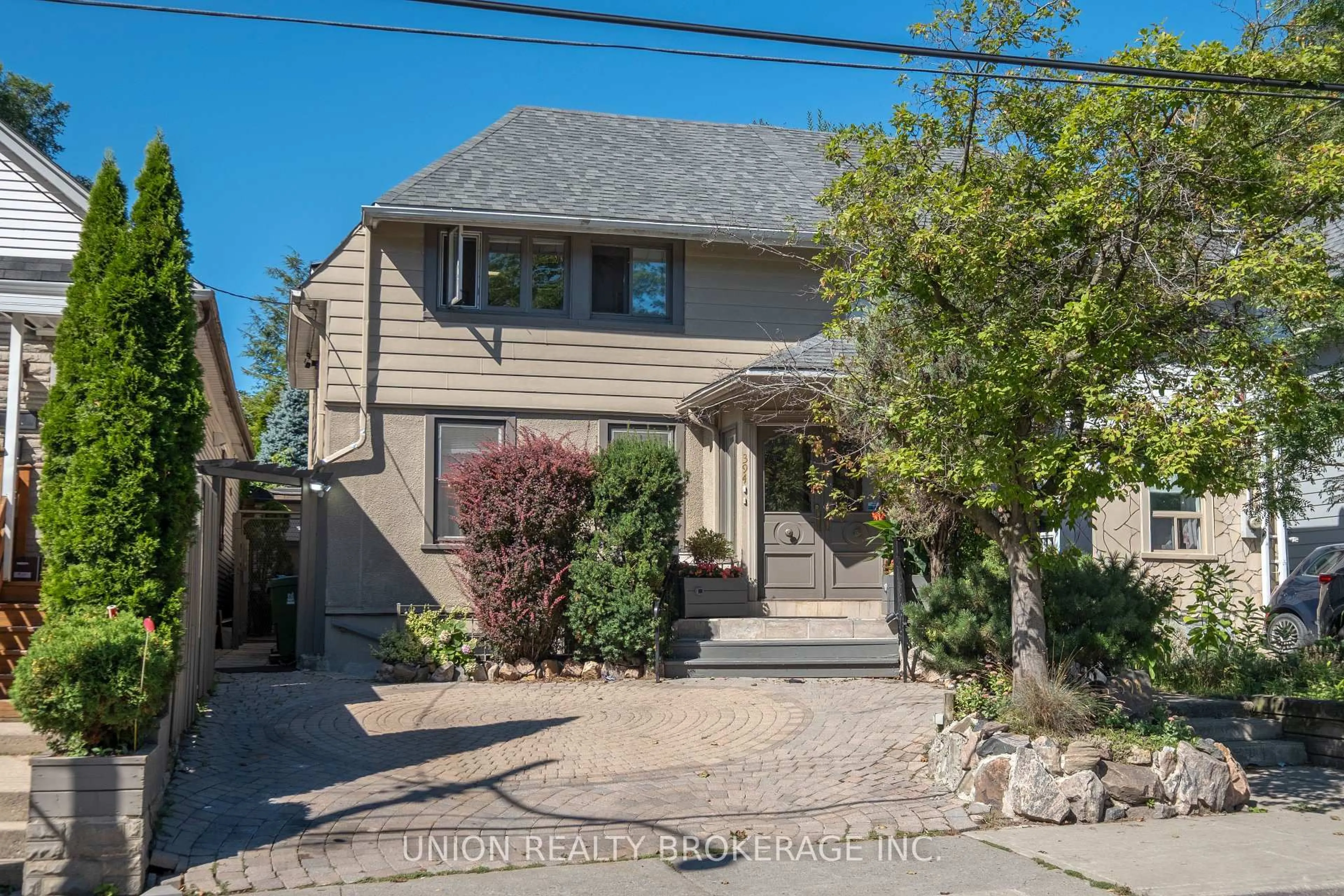 Unknown for 394 Coxwell Ave, Toronto Ontario M4L 3B7