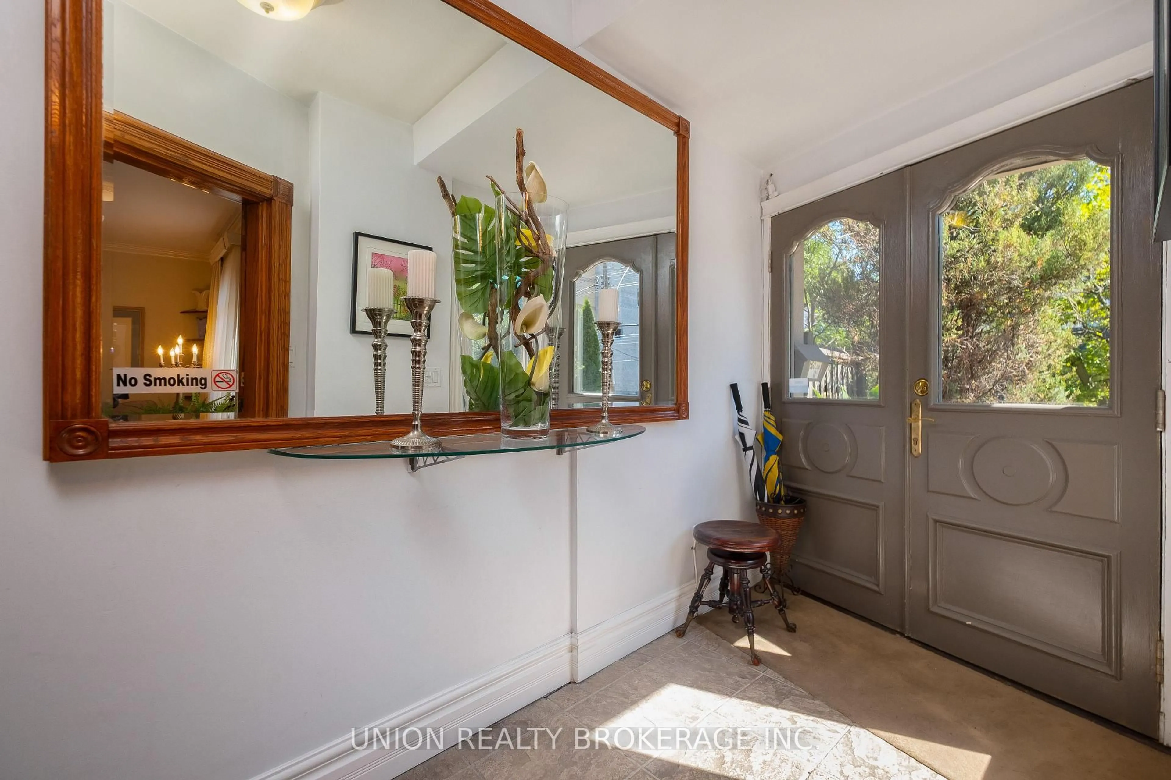 Indoor entryway for 394 Coxwell Ave, Toronto Ontario M4L 3B7