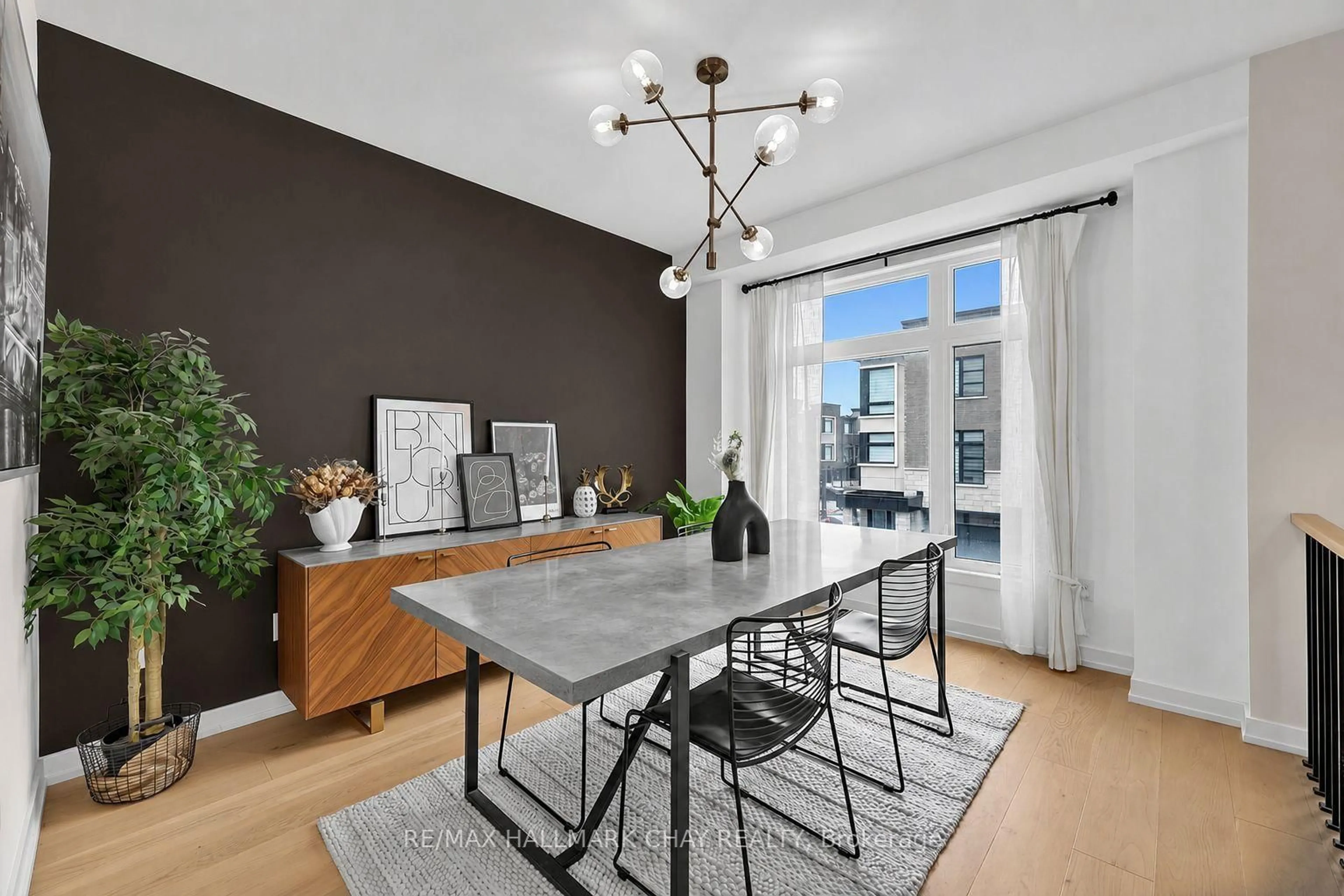 Dining room, unknown for 2526 Castlegate Crossing, Pickering Ontario L1X 0H6