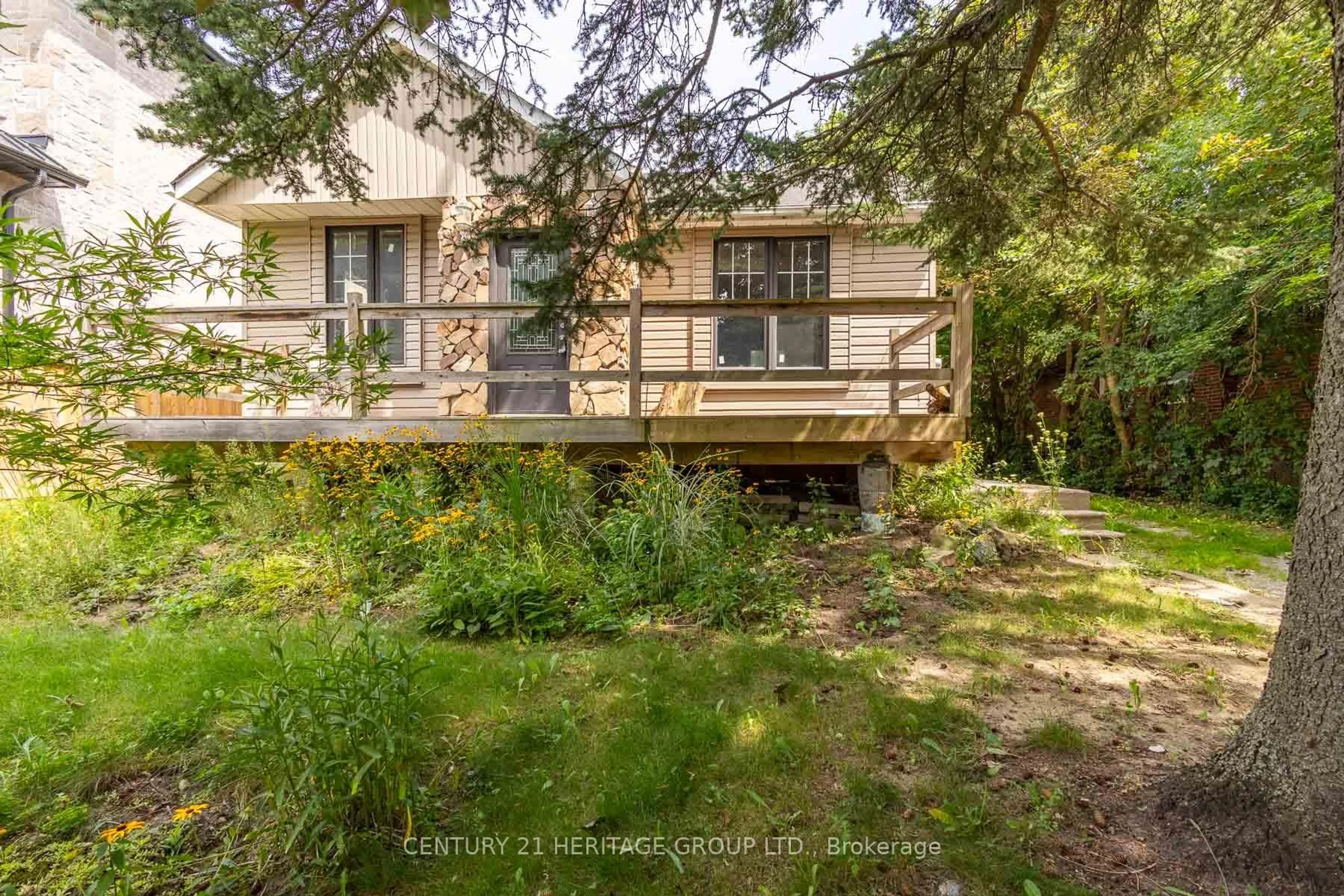 A pic from outside/outdoor area/front of a property/back of a property/a pic from drone, unknown for 97 Zaph Ave, Toronto Ontario M1C 1M9