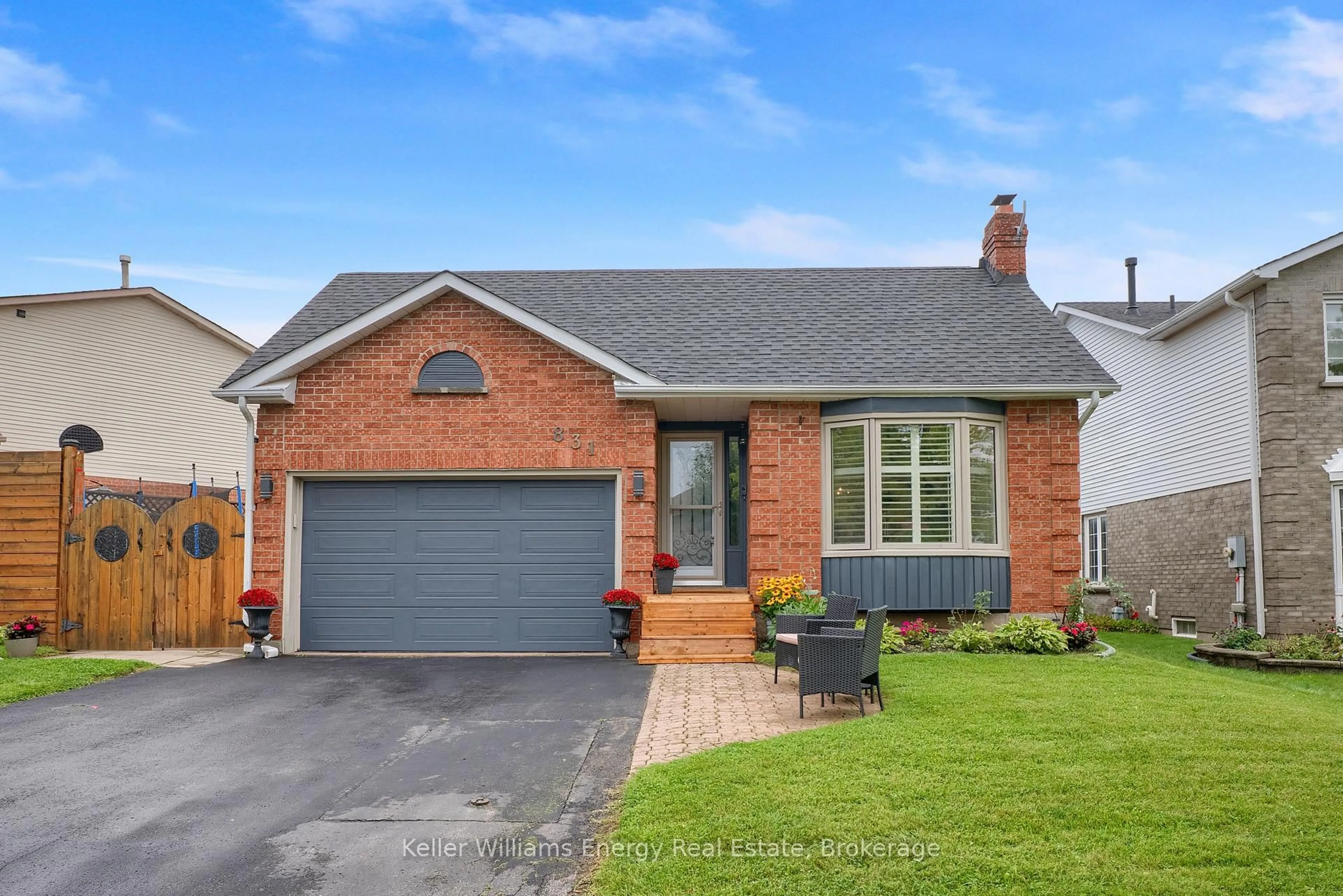 Home with brick exterior material, street for 831 Lavis St, Oshawa Ontario L1K 1W8