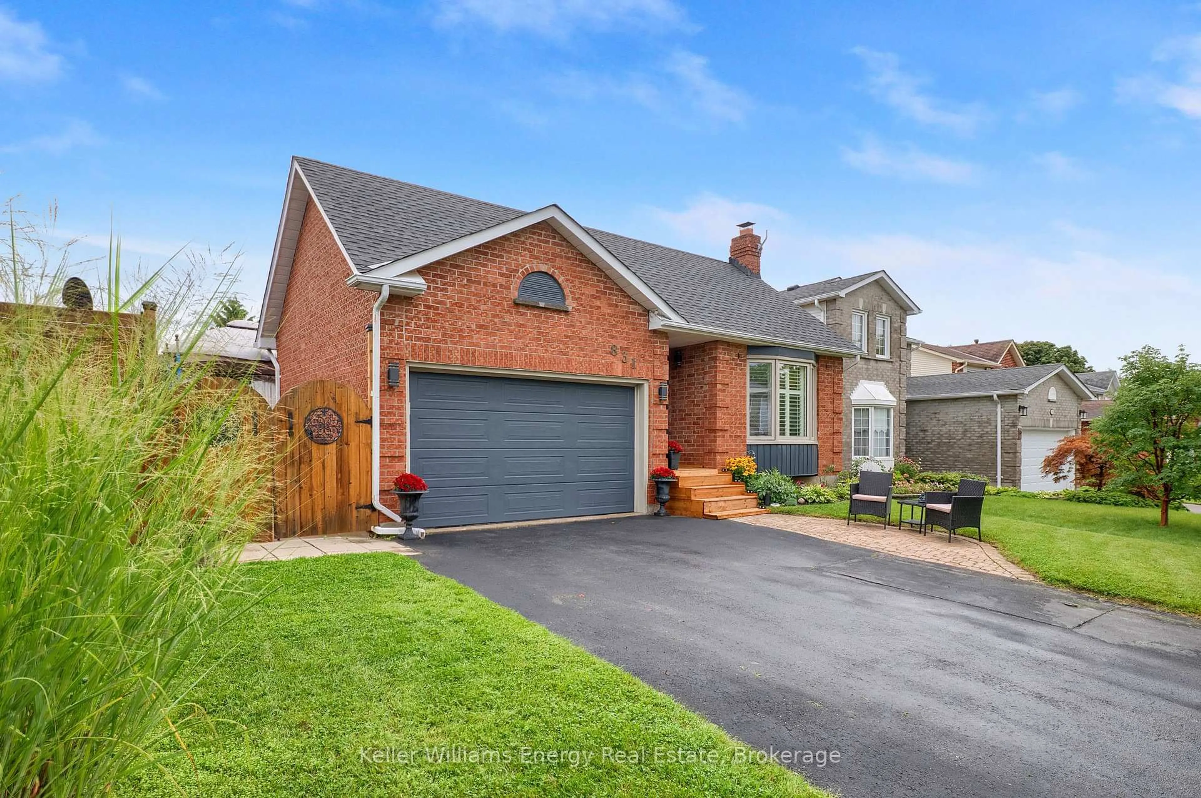 Home with brick exterior material, street for 831 Lavis St, Oshawa Ontario L1K 1W8