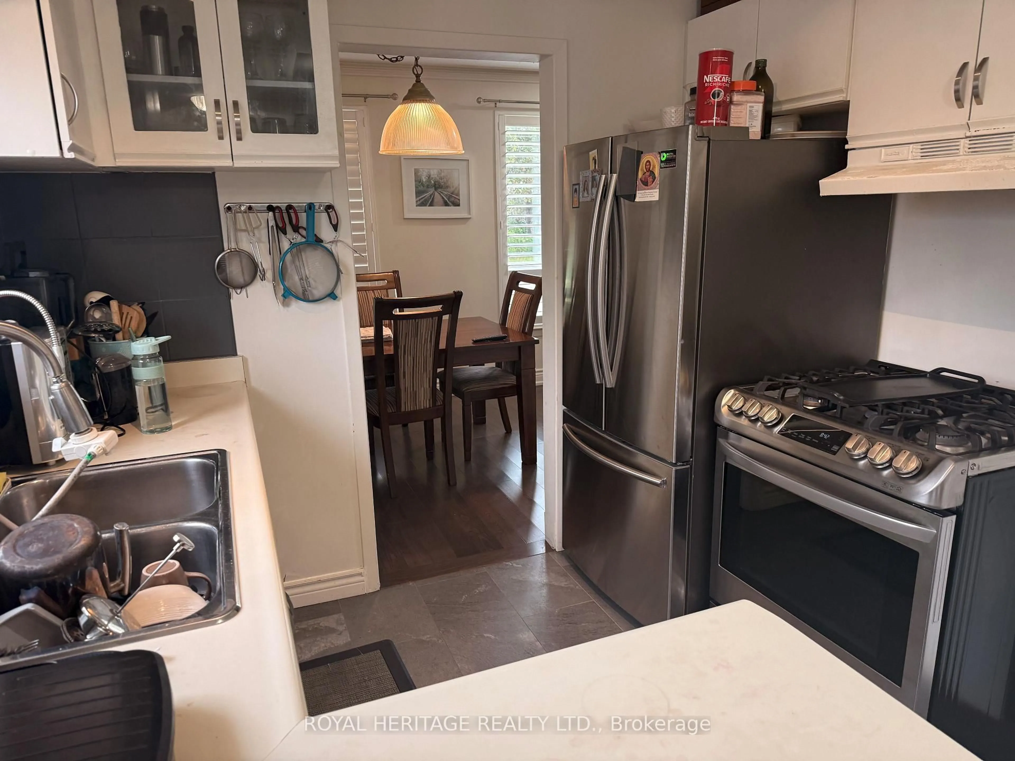 Standard kitchen, unknown for 1402 Fordon Ave, Pickering Ontario L1W 1J9
