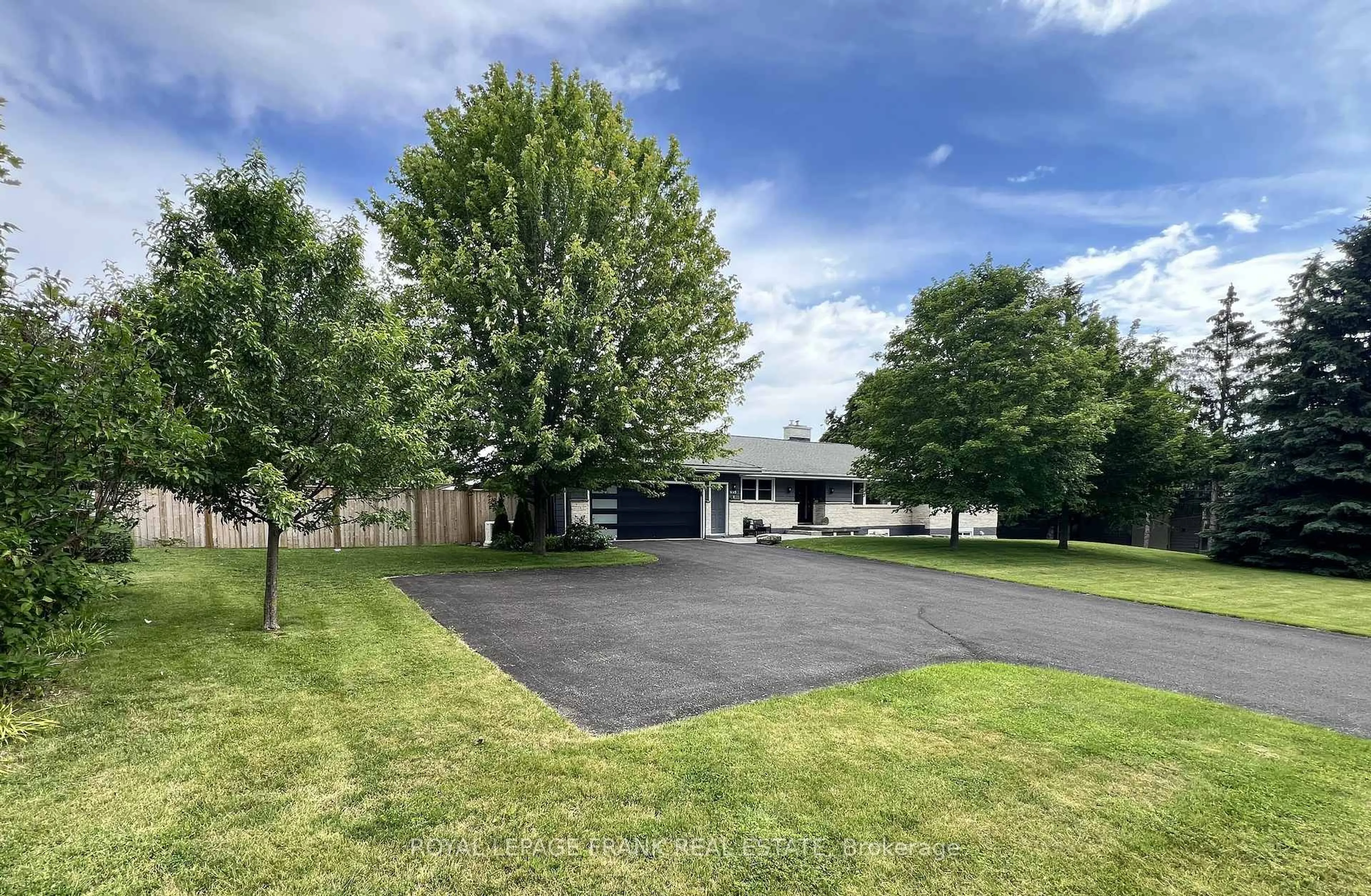A pic from outside/outdoor area/front of a property/back of a property/a pic from drone, street for 1695 Scugog St, Scugog Ontario L9L 1K3